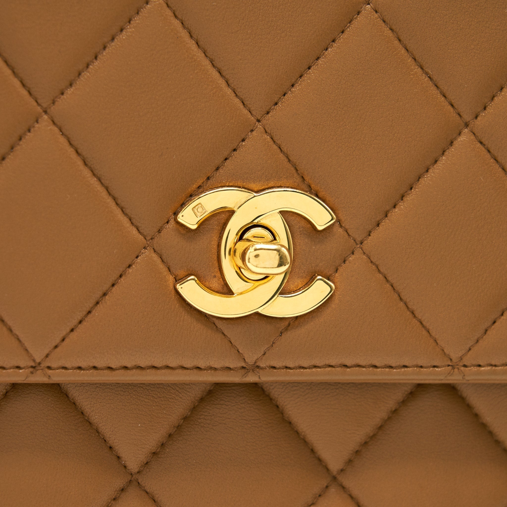 chanel-vintage-kelly-shoulder-bag-dark-beige-ghw-1