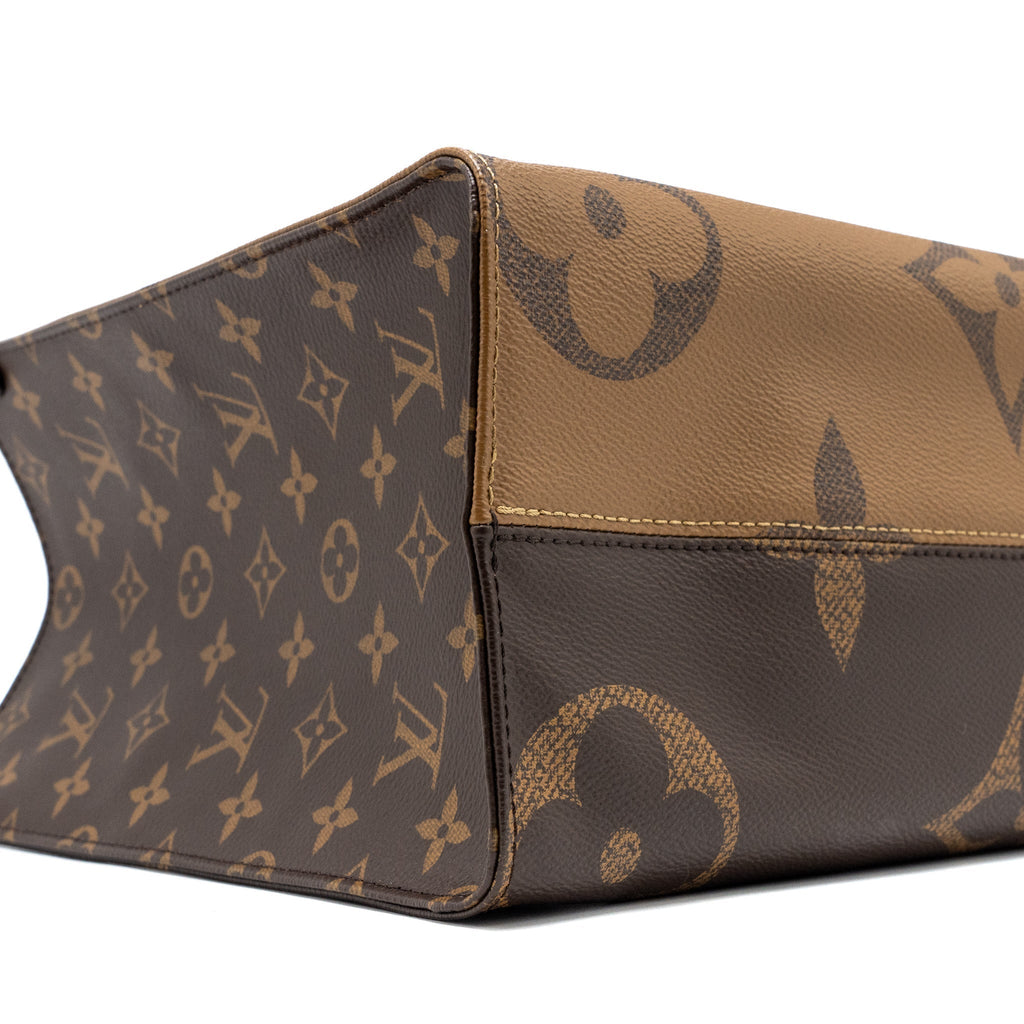 louis-vuitton-onthego-mm-monogram-canvas-ghw-6
