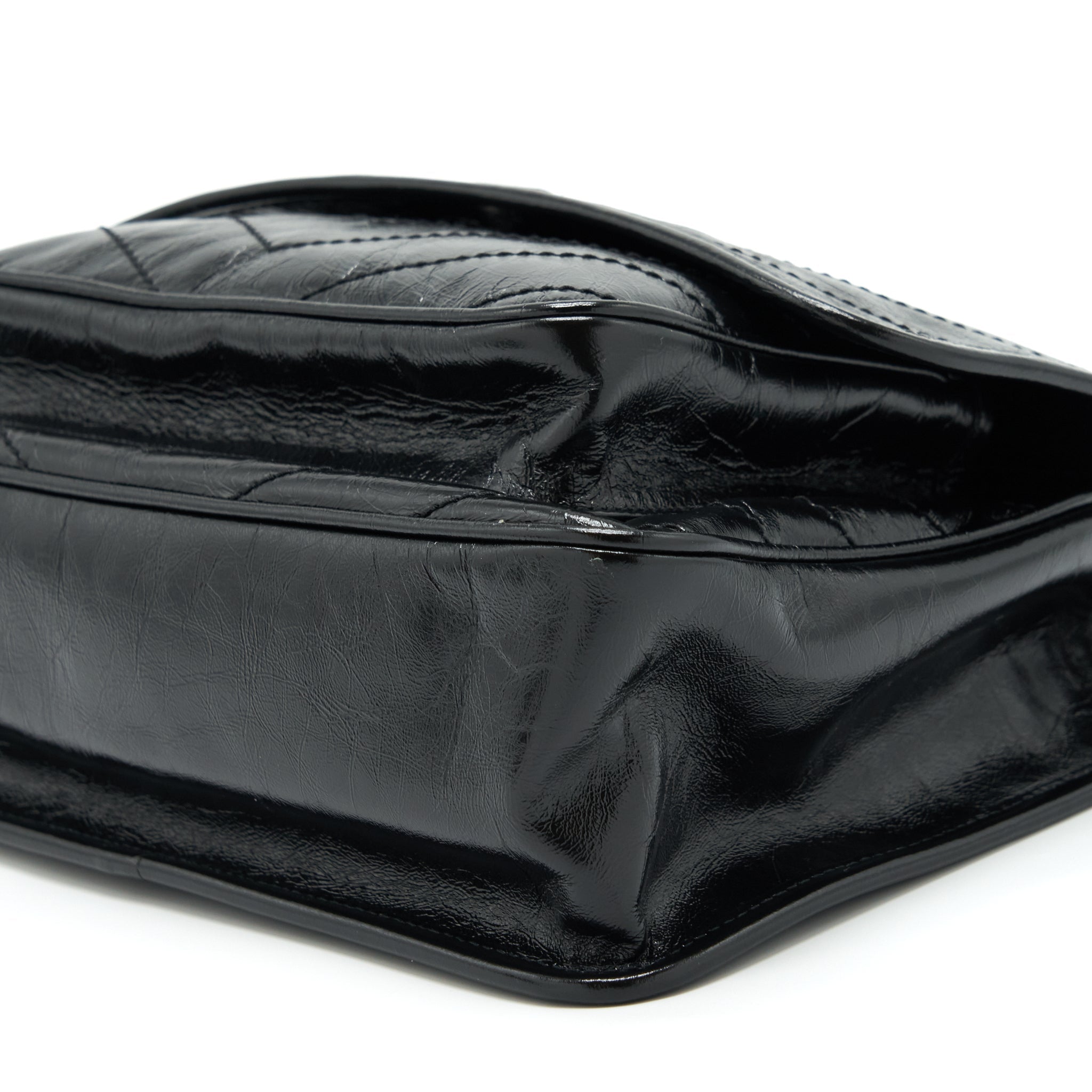 saint-laurent-ysl-medium-niki-bag-calfskin-black-shw