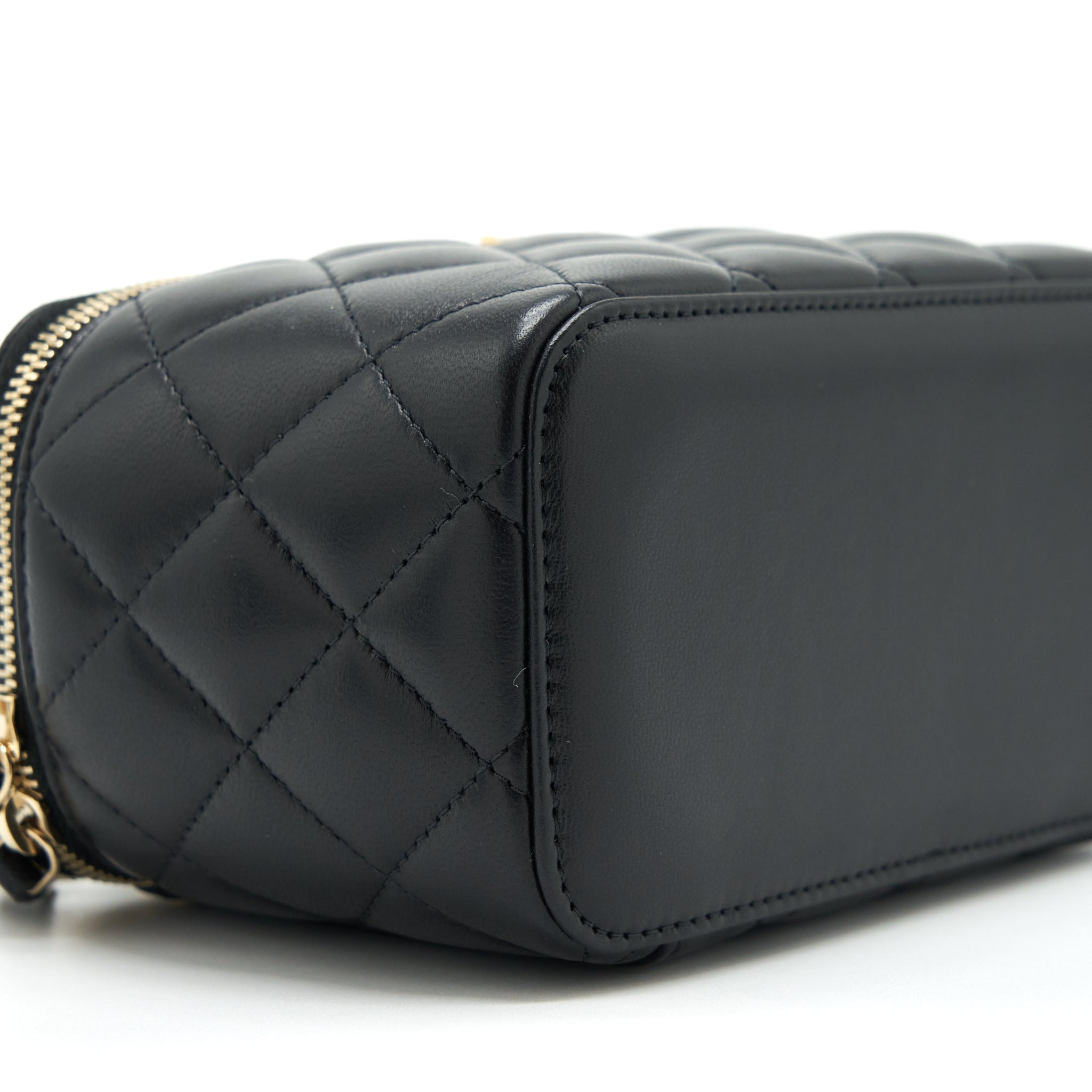 chanel-22s-pearl-crush-long-vanity-with-chain-lambskin-black-ghw-2