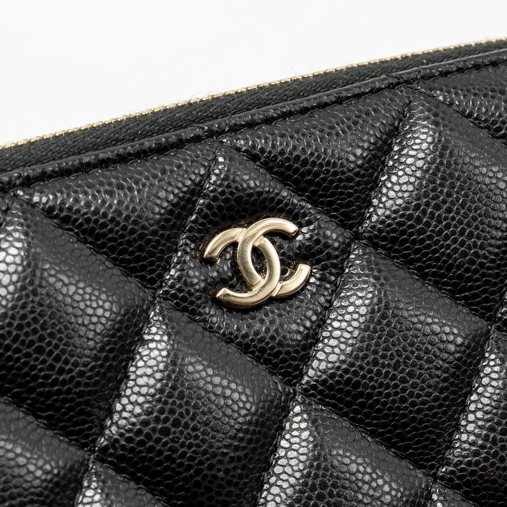 chanel-25a-zip-clutch-with-chain-caviar-black-lghw-microchip-copy