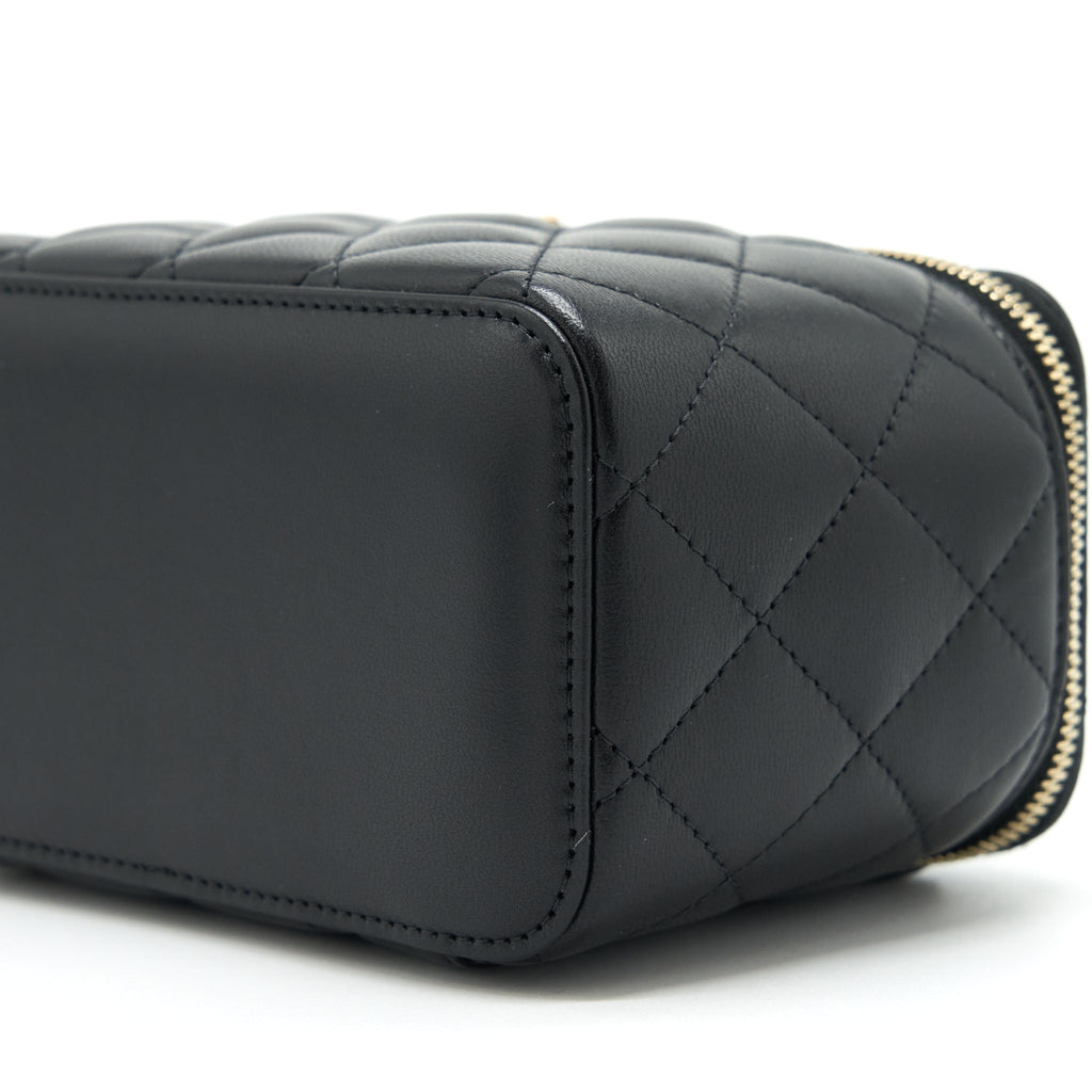chanel-22s-pearl-crush-long-vanity-with-chain-lambskin-black-ghw-2