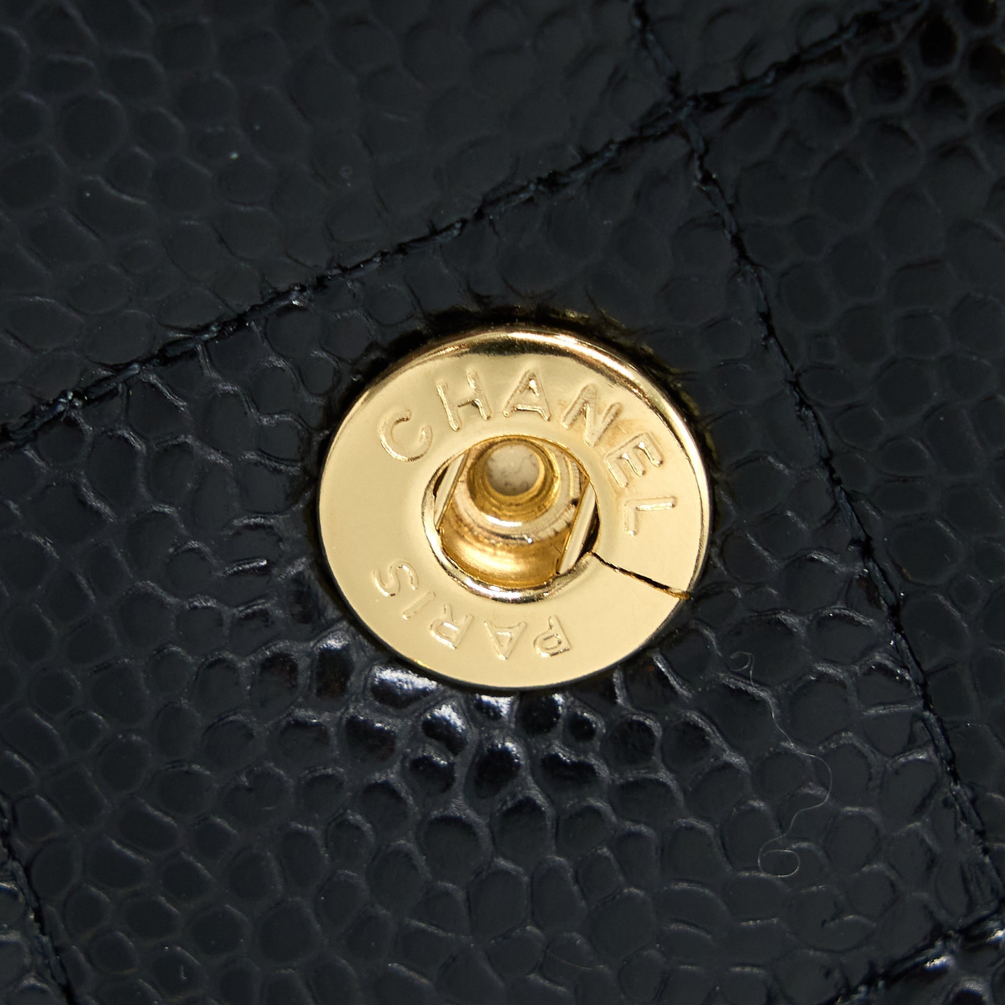 chanel-classic-jumbo-double-flap-caviar-black-ghw-microchip