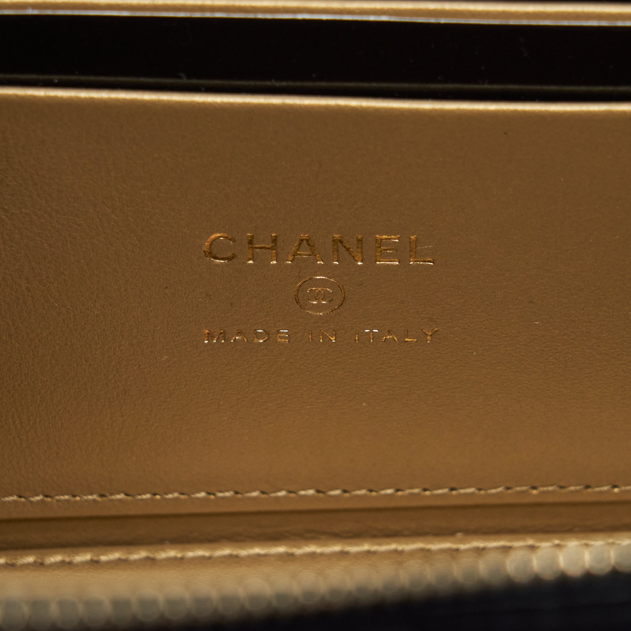 chanel-22s-pearl-crush-long-vanity-with-chain-lambskin-black-ghw-2
