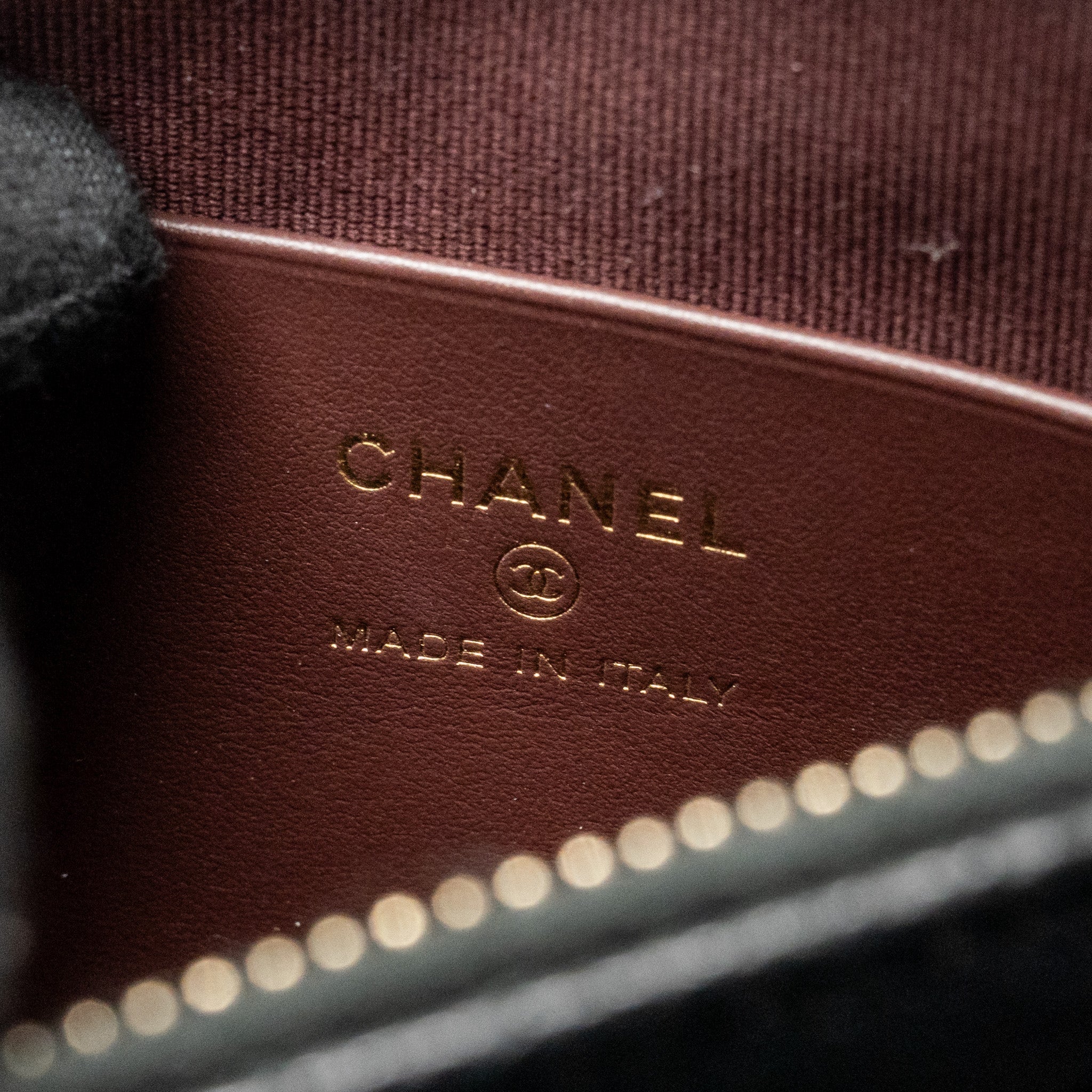 chanel-25a-zip-clutch-with-chain-caviar-black-lghw-microchip-copy