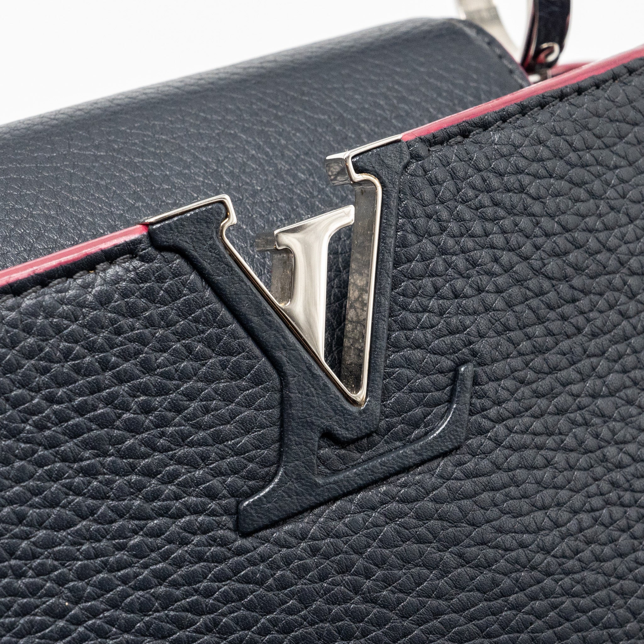 louis-vuitton-capucines-bb-taurillon-navy-shw