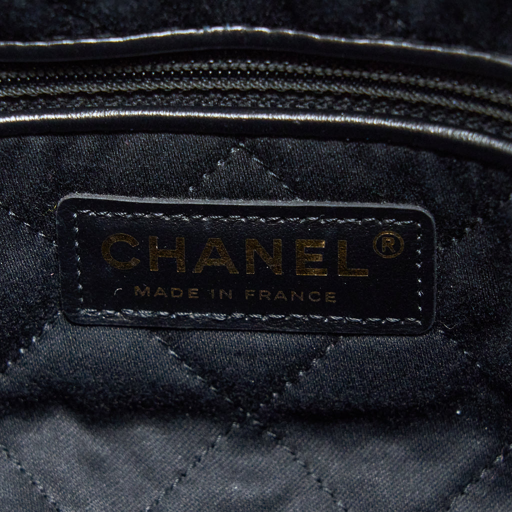 chanel-medium-22-bag-shiny-calfskin-black-brushed-ghw-microchip