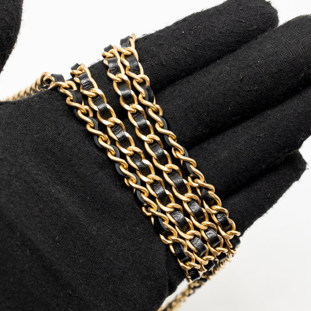 chanel-gold-crush-wallet-on-chain-calfskin-black-ghw-microchip