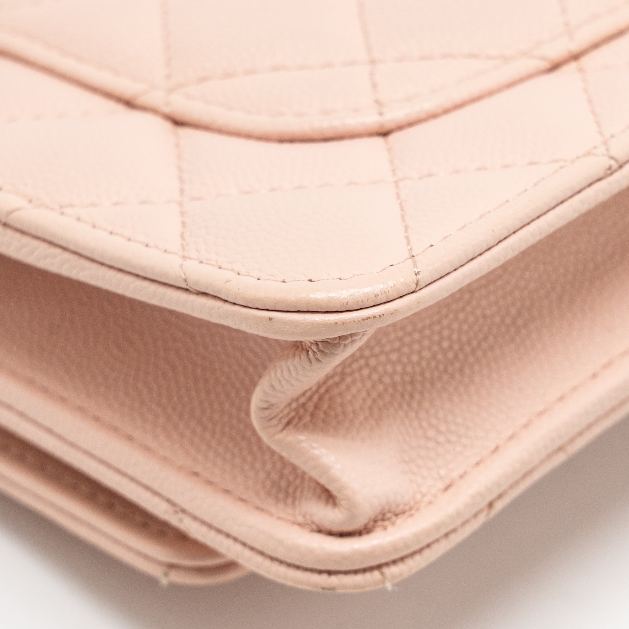 chanel-camellia-turnlock-wallet-on-chain-caviar-light-pink-ghwmicrochip