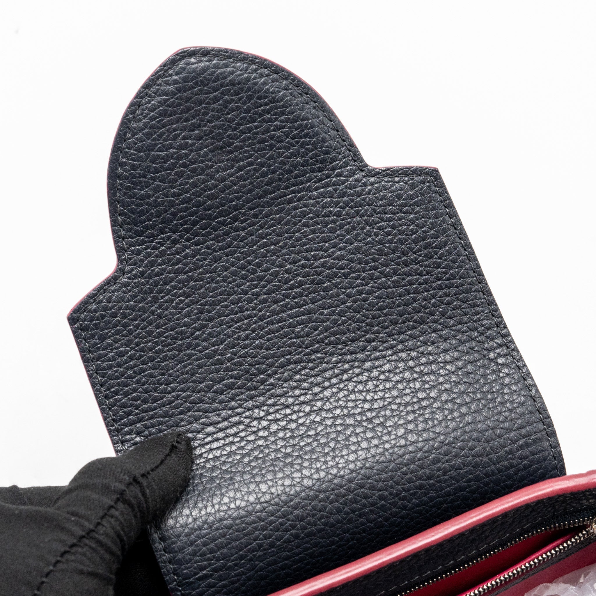 louis-vuitton-capucines-bb-taurillon-navy-shw