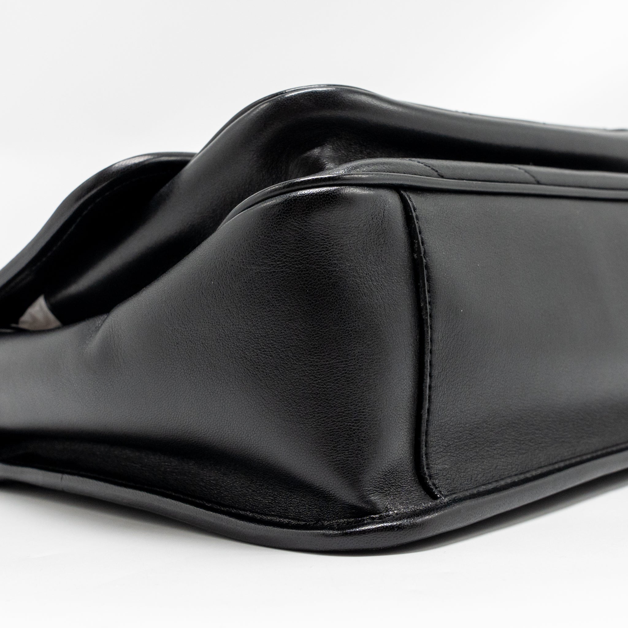 saint-laurent-medium-niki-bag-lambskin-black-ghw-1