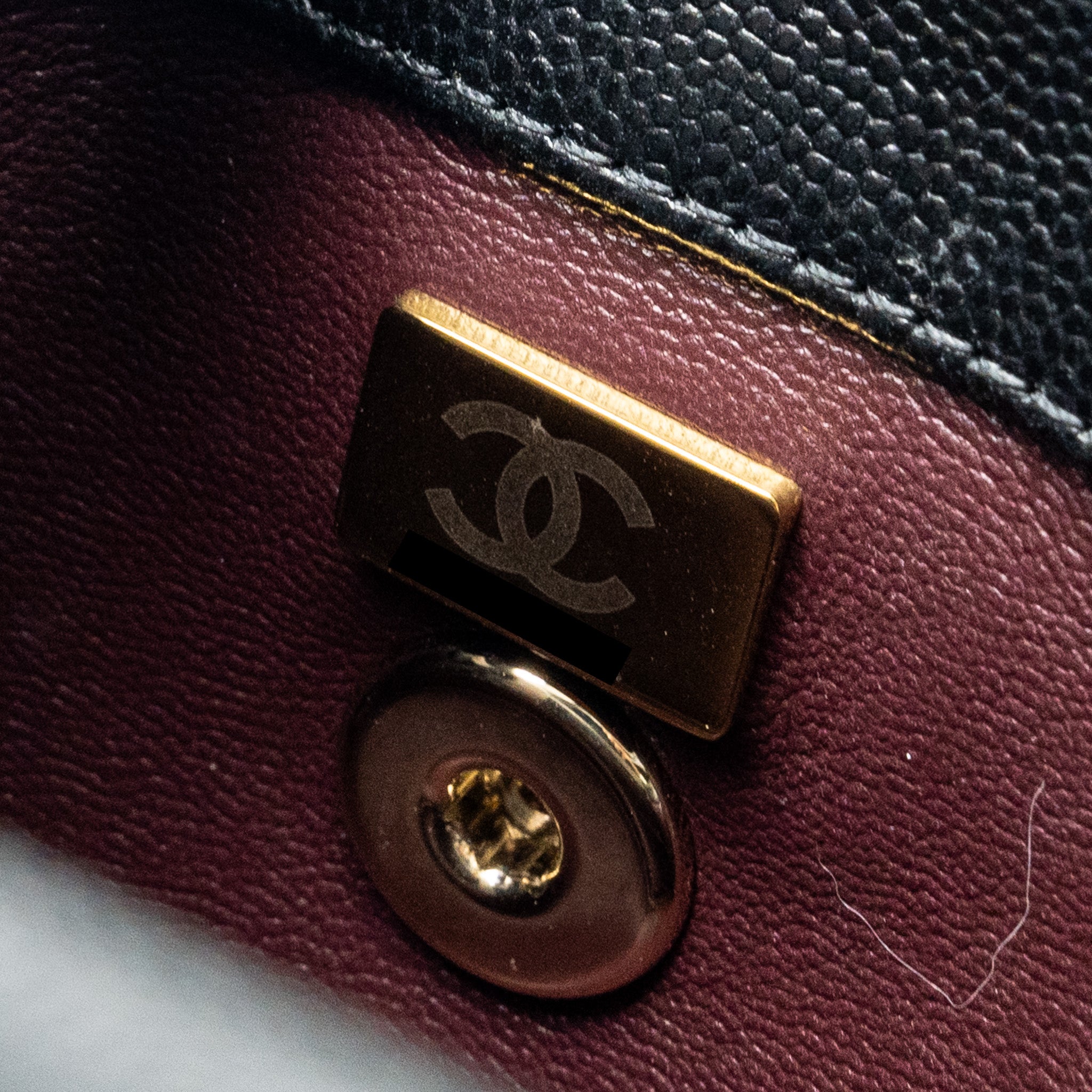 chanel-small-coco-handle-caviar-black-lghw-microchip-14