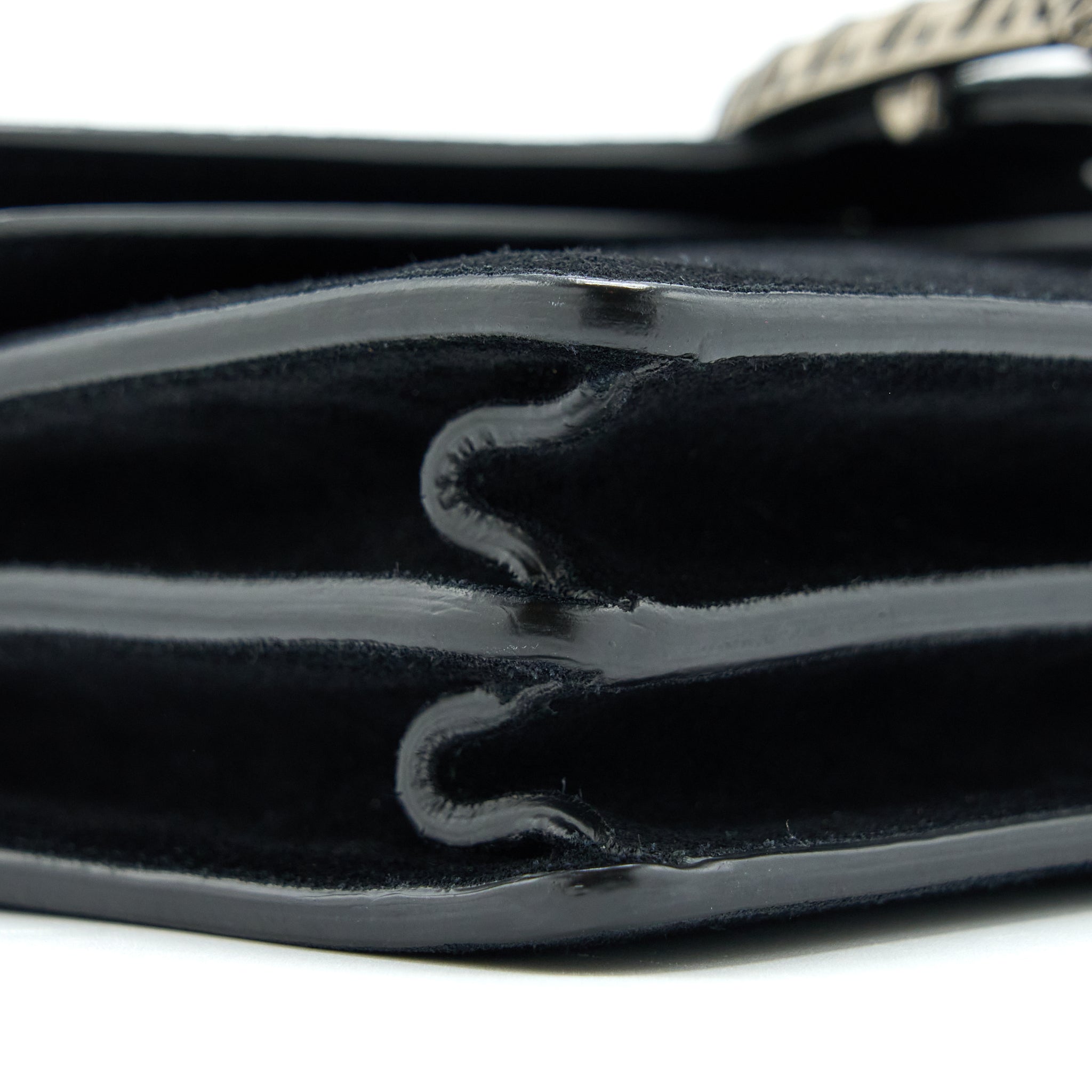 gucci-dionysus-shoulder-bag-velvet-black-shw