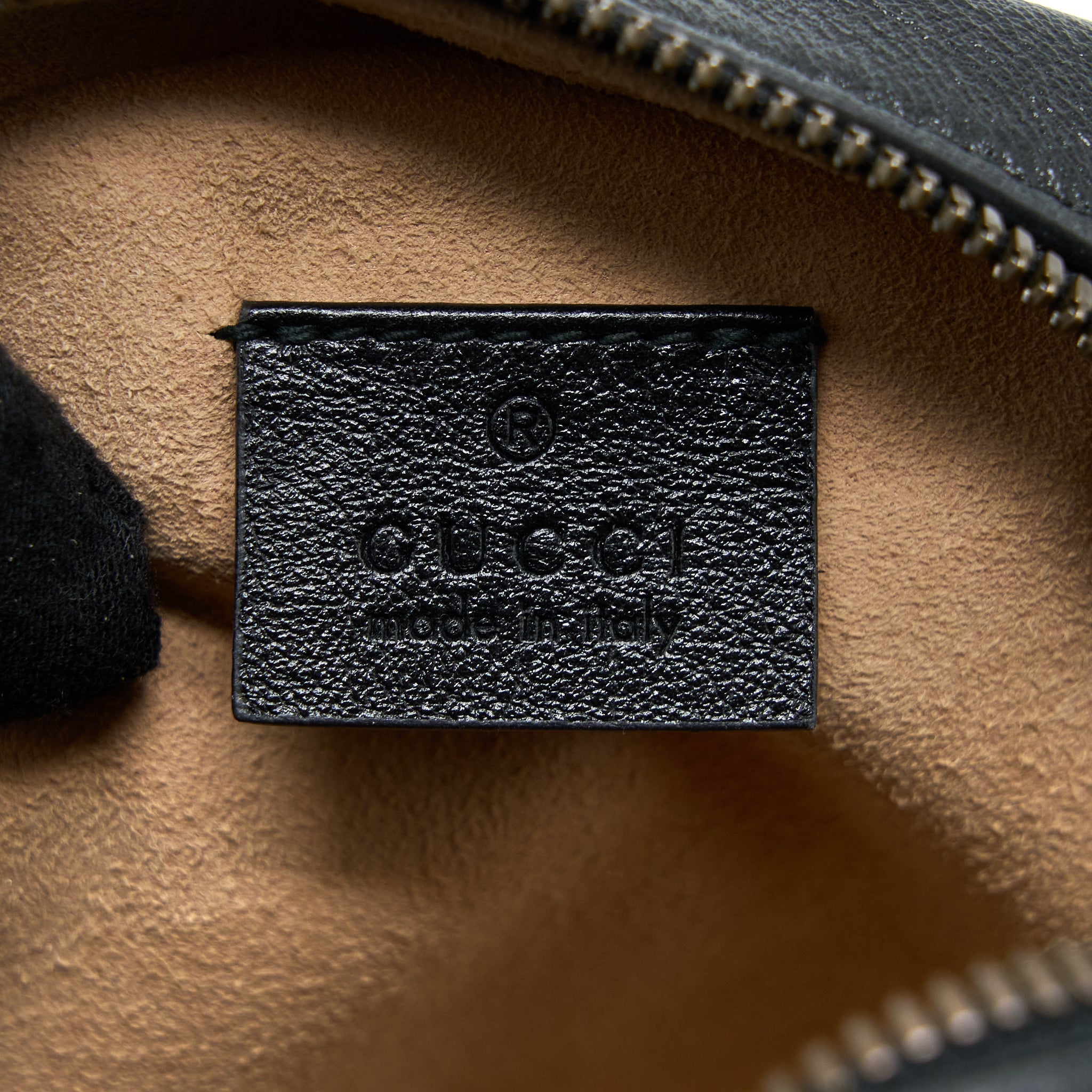 gucci-gg-mormont-round-shoulder-bag-calfskin-black-ghw