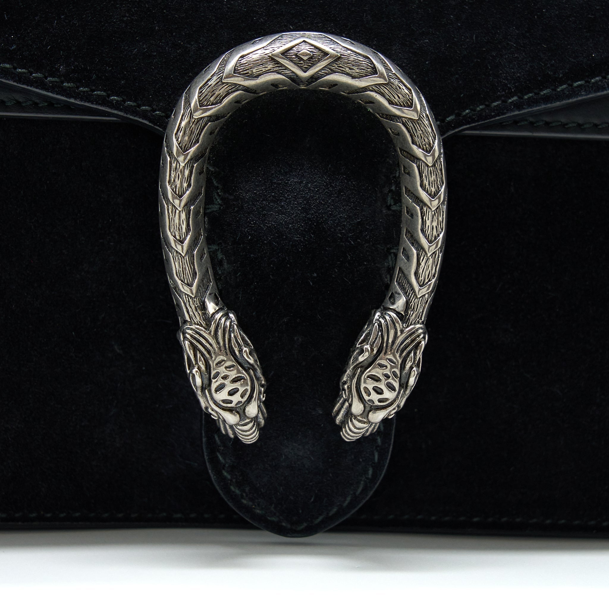 gucci-dionysus-shoulder-bag-velvet-black-shw