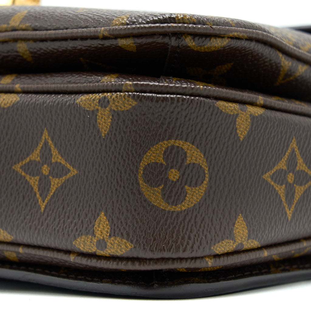 louis-vuitton-pochette-metis-monogram-canvas-ghw-7
