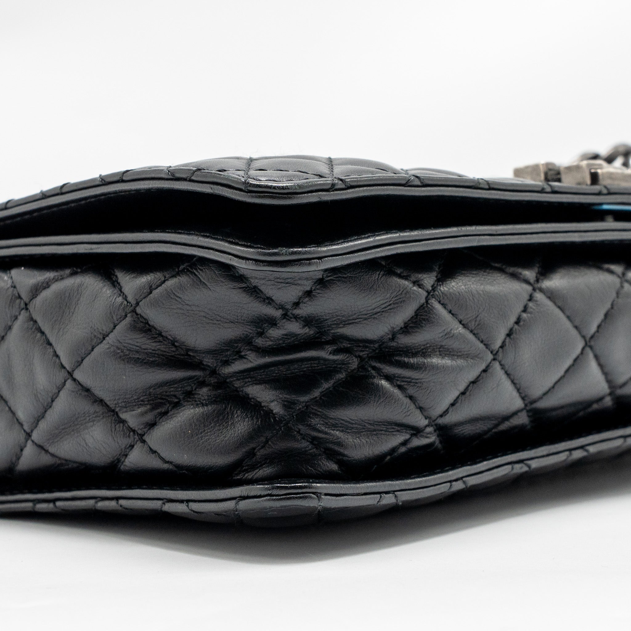 chanel-boy-bag-black-1
