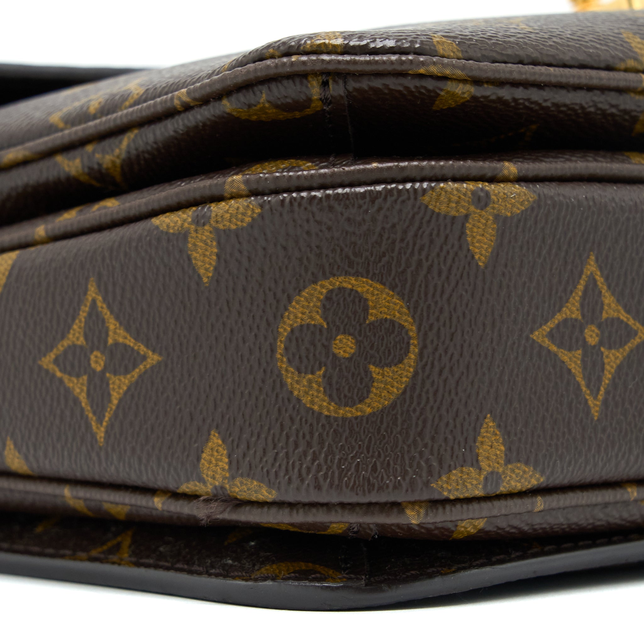 louis-vuitton-pochette-metis-monogram-canvas-ghw-7
