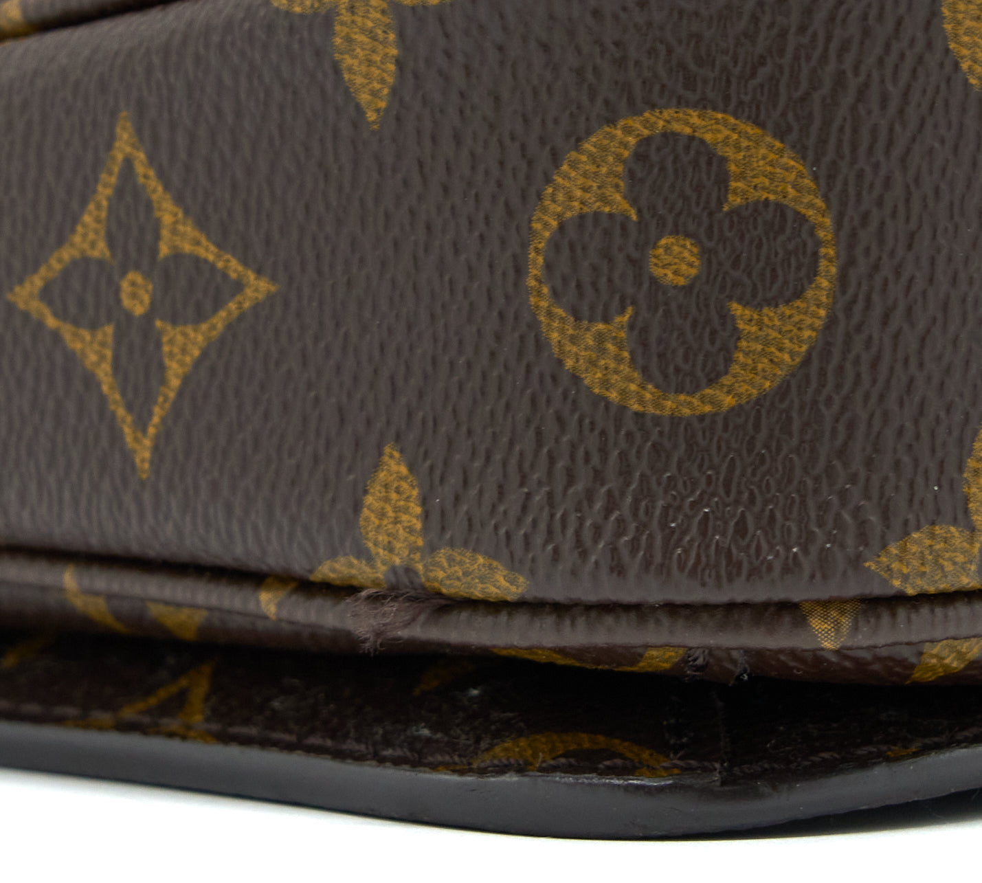 louis-vuitton-pochette-metis-monogram-canvas-ghw-7