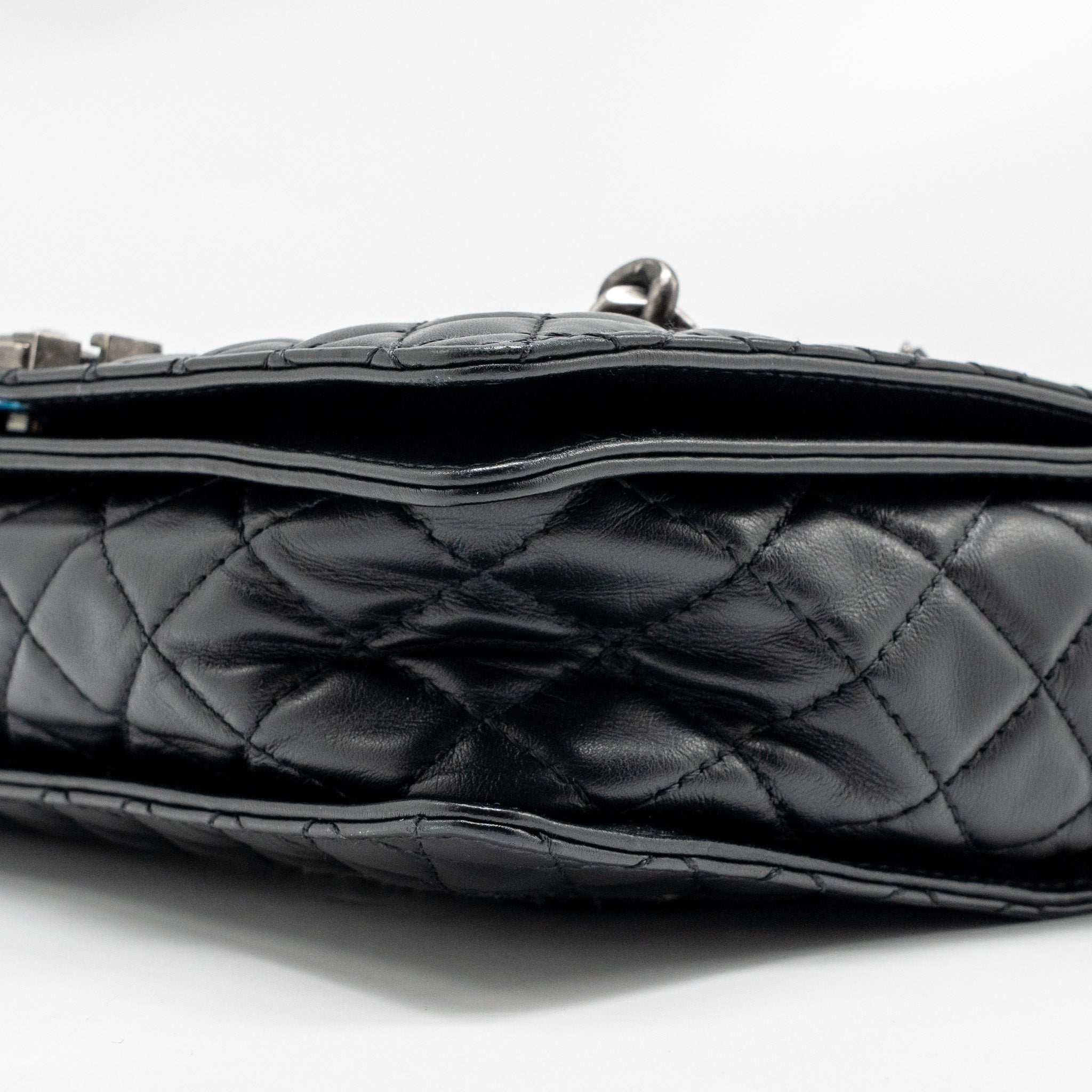 chanel-boy-bag-black-1