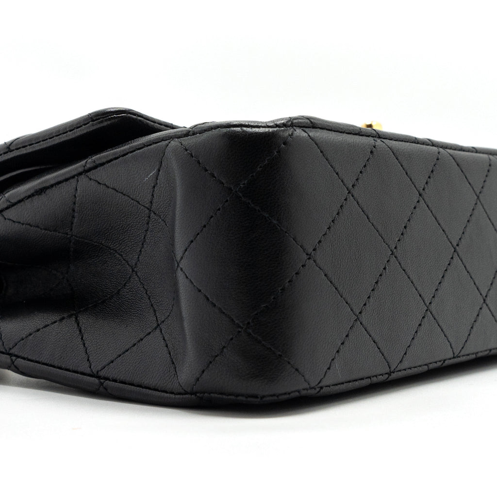 chanel-medium-classic-double-flap-bag-lambskin-black-ghw-3
