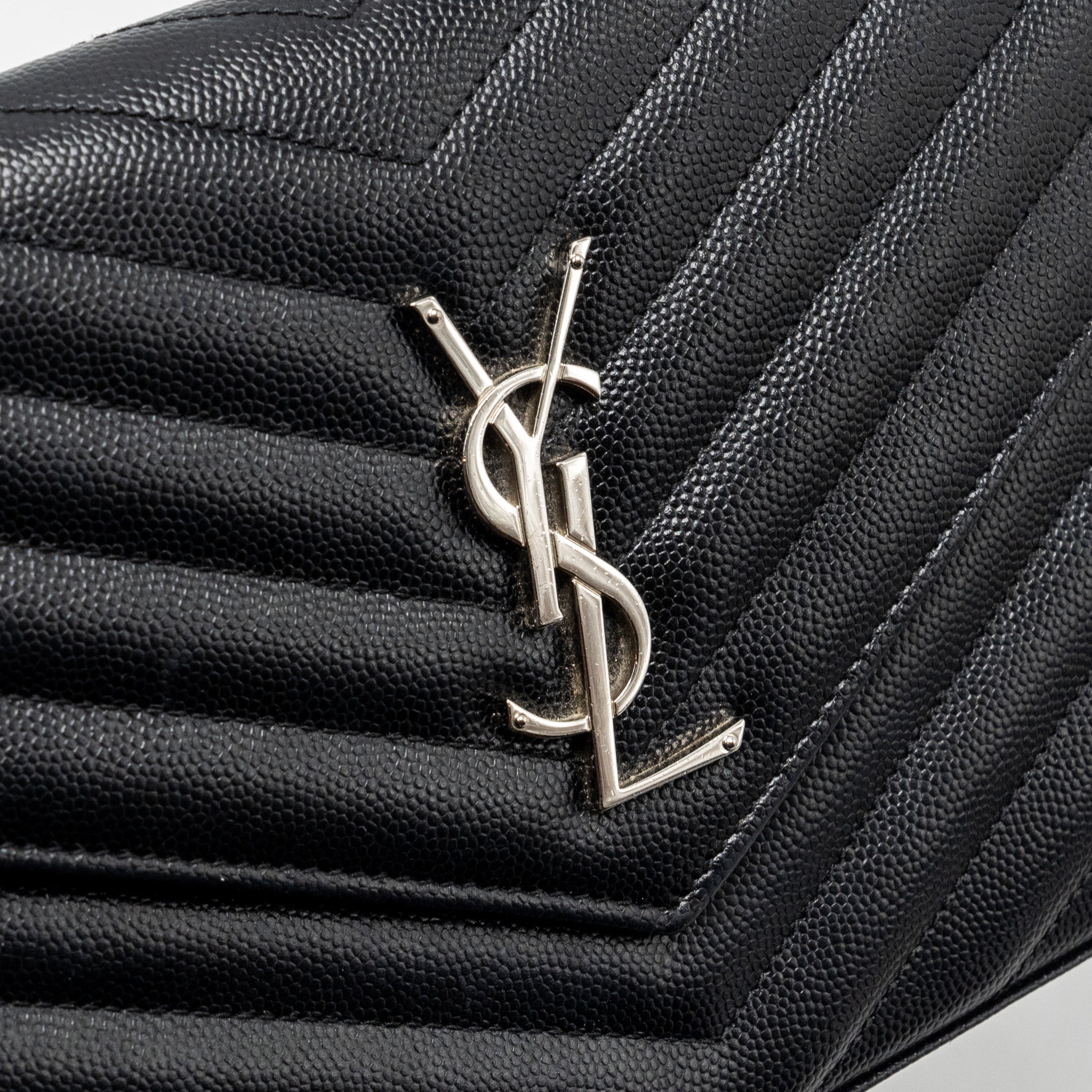 saint-laurent-envelop-chain-bag-grained-calfskin-black-shw