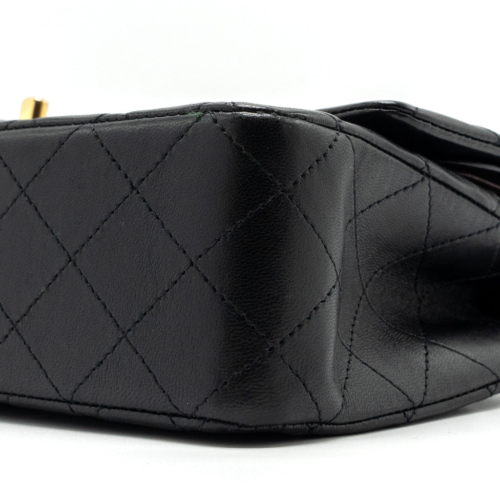 chanel-medium-classic-double-flap-bag-lambskin-black-ghw-3