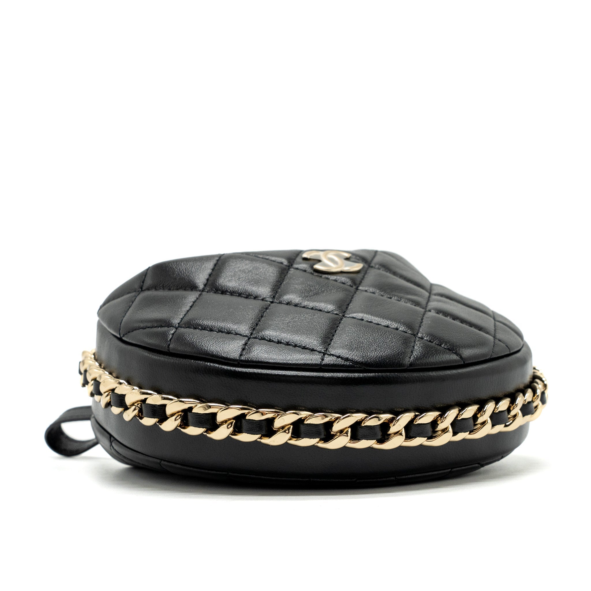 chanel-23c-round-clutch-lambskin-black-ghw-microchip