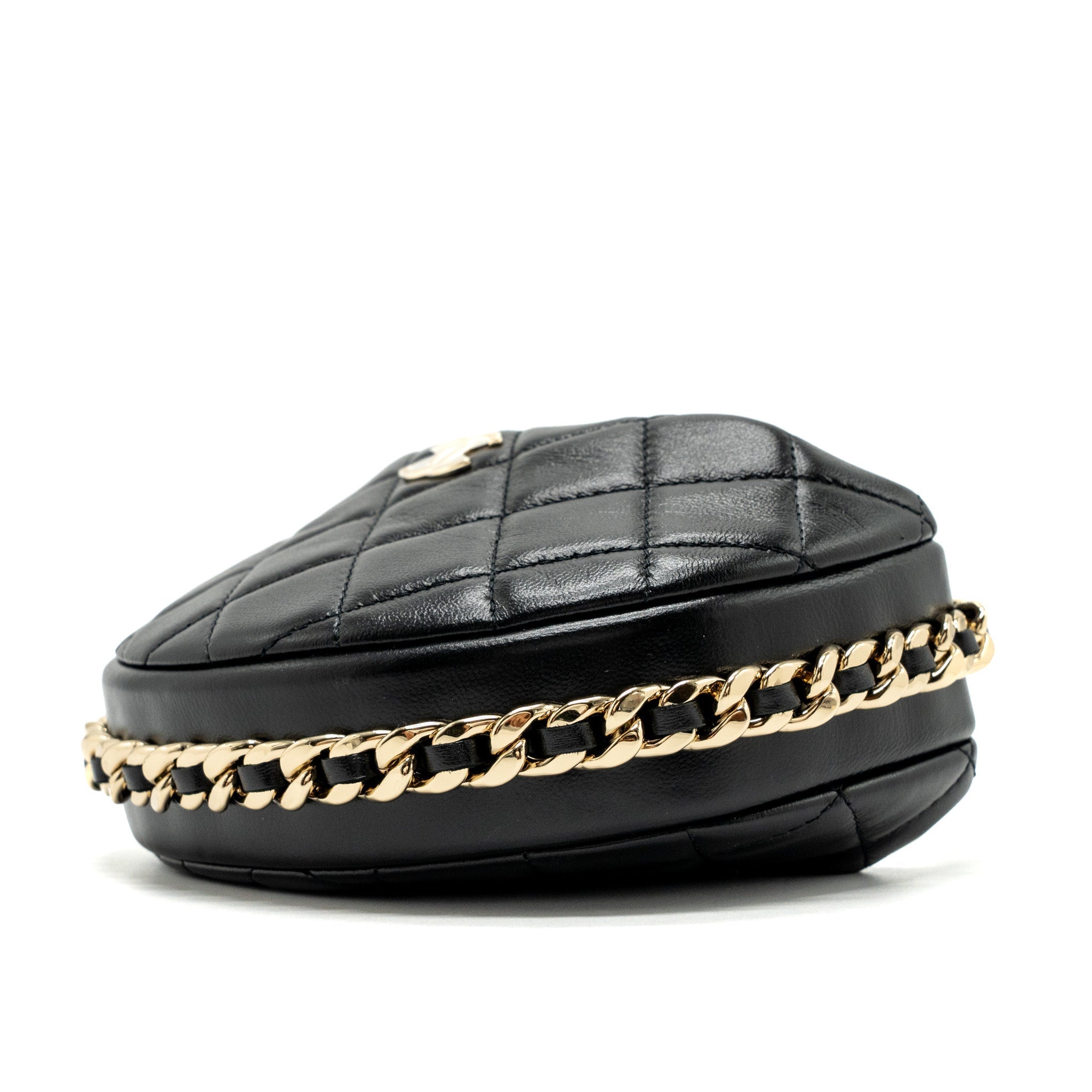 chanel-23c-round-clutch-lambskin-black-ghw-microchip