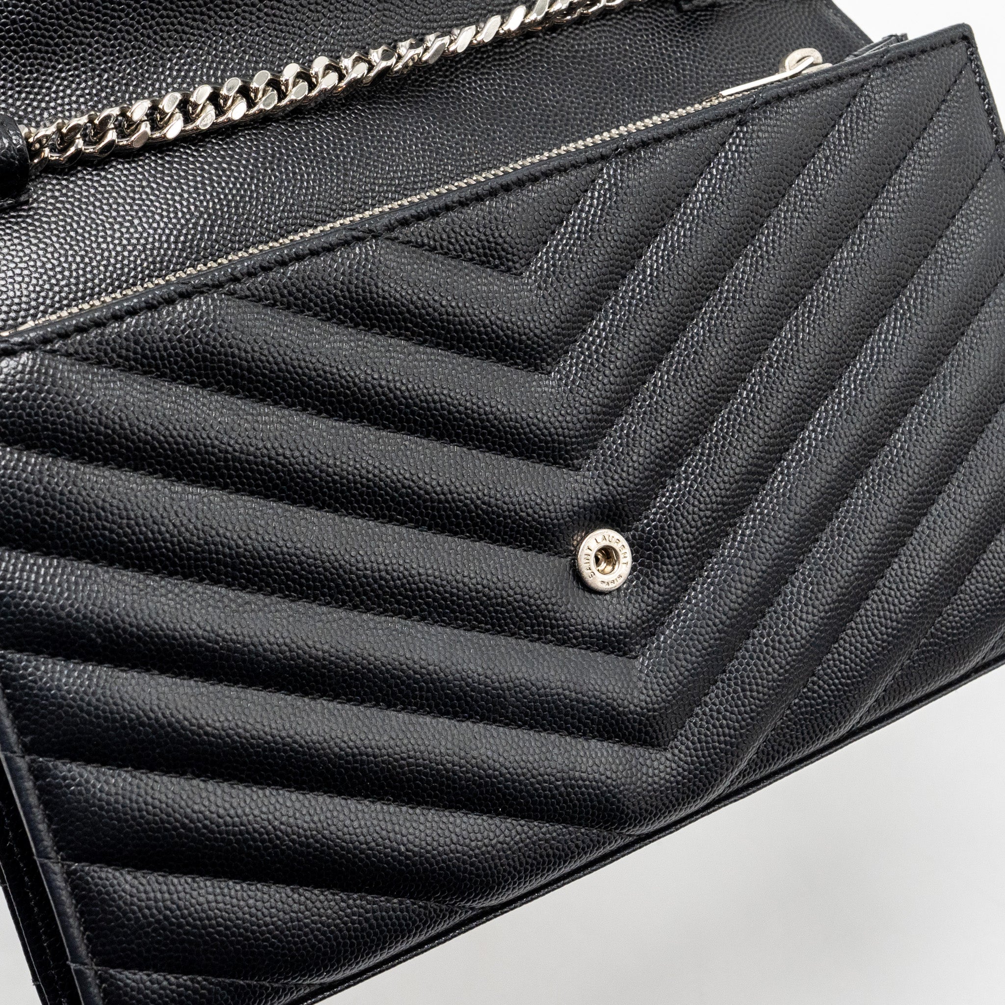 saint-laurent-envelop-chain-bag-grained-calfskin-black-shw