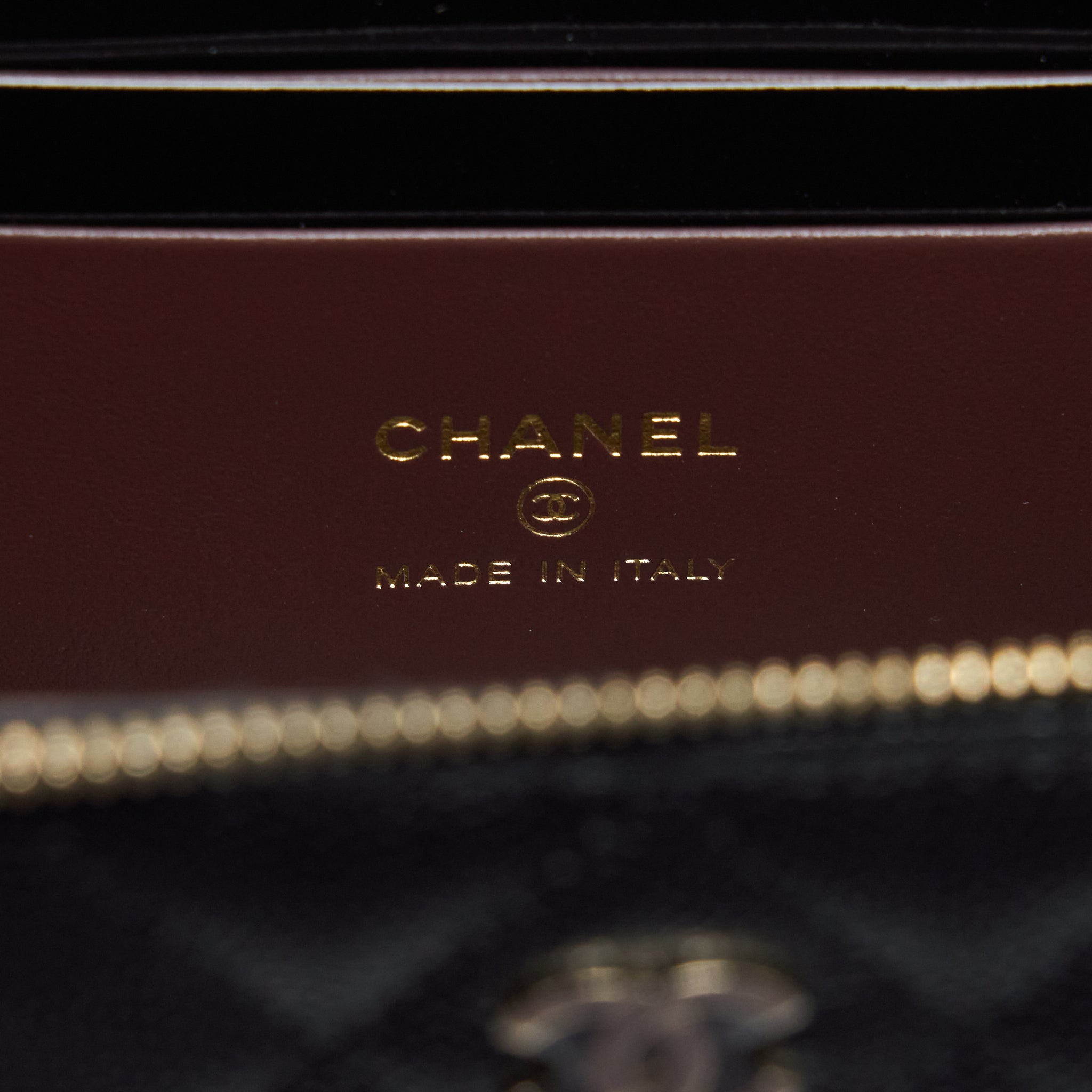 chanel-22s-long-vanity-with-chain-caviar-black-lghw-2