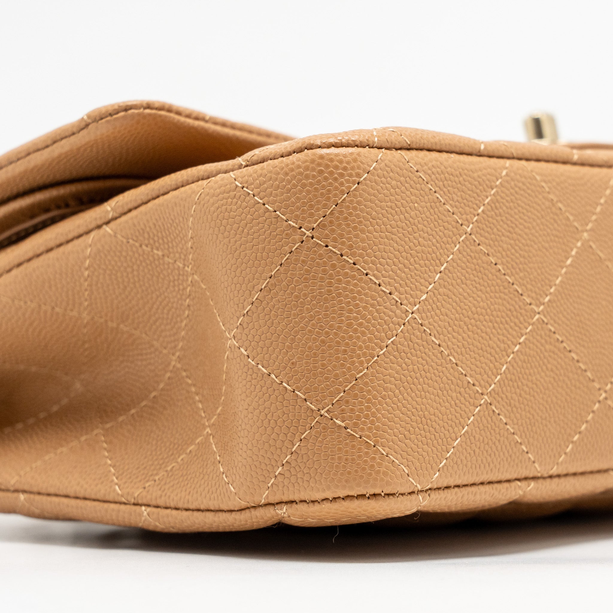 chanel-medium-classic-double-flap-bag-caviar-caramel-lghwmicrochip-1