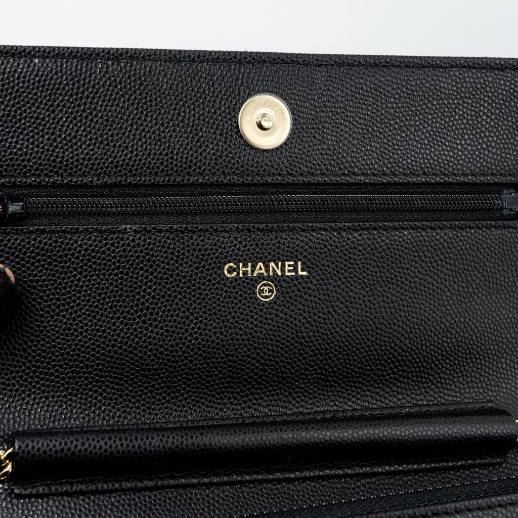 chanel-detailed-logo-wallet-on-chain-black-caviar-lghw-microchip