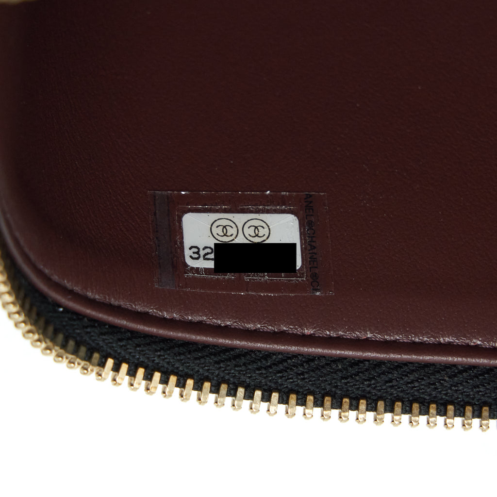 chanel-22s-long-vanity-with-chain-caviar-black-lghw-2