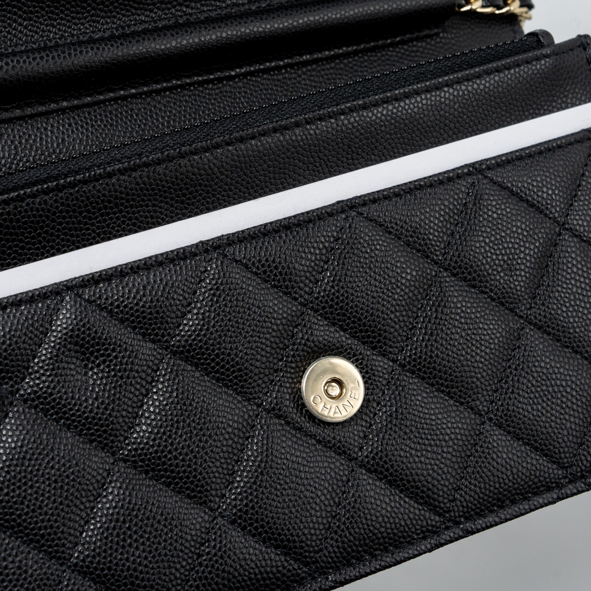 chanel-detailed-logo-wallet-on-chain-black-caviar-lghw-microchip