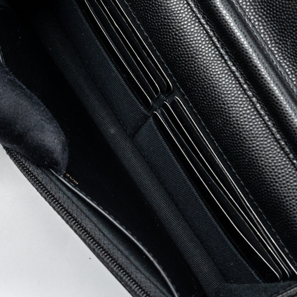 chanel-detailed-logo-wallet-on-chain-black-caviar-lghw-microchip