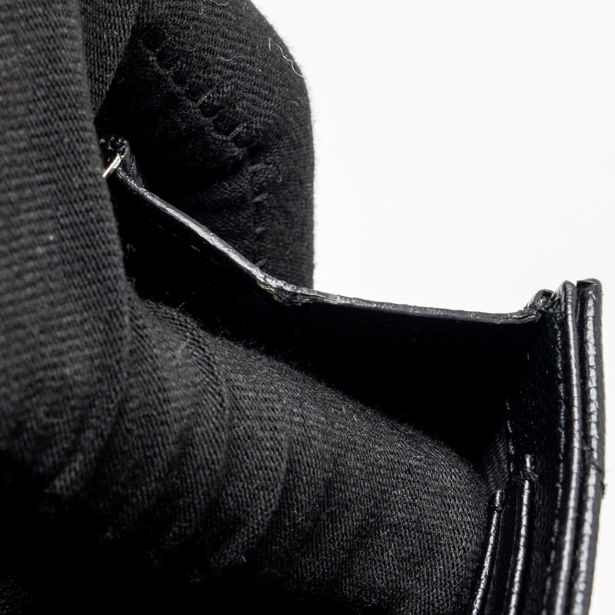 saint-laurent-envelop-chain-bag-grained-calfskin-black-shw