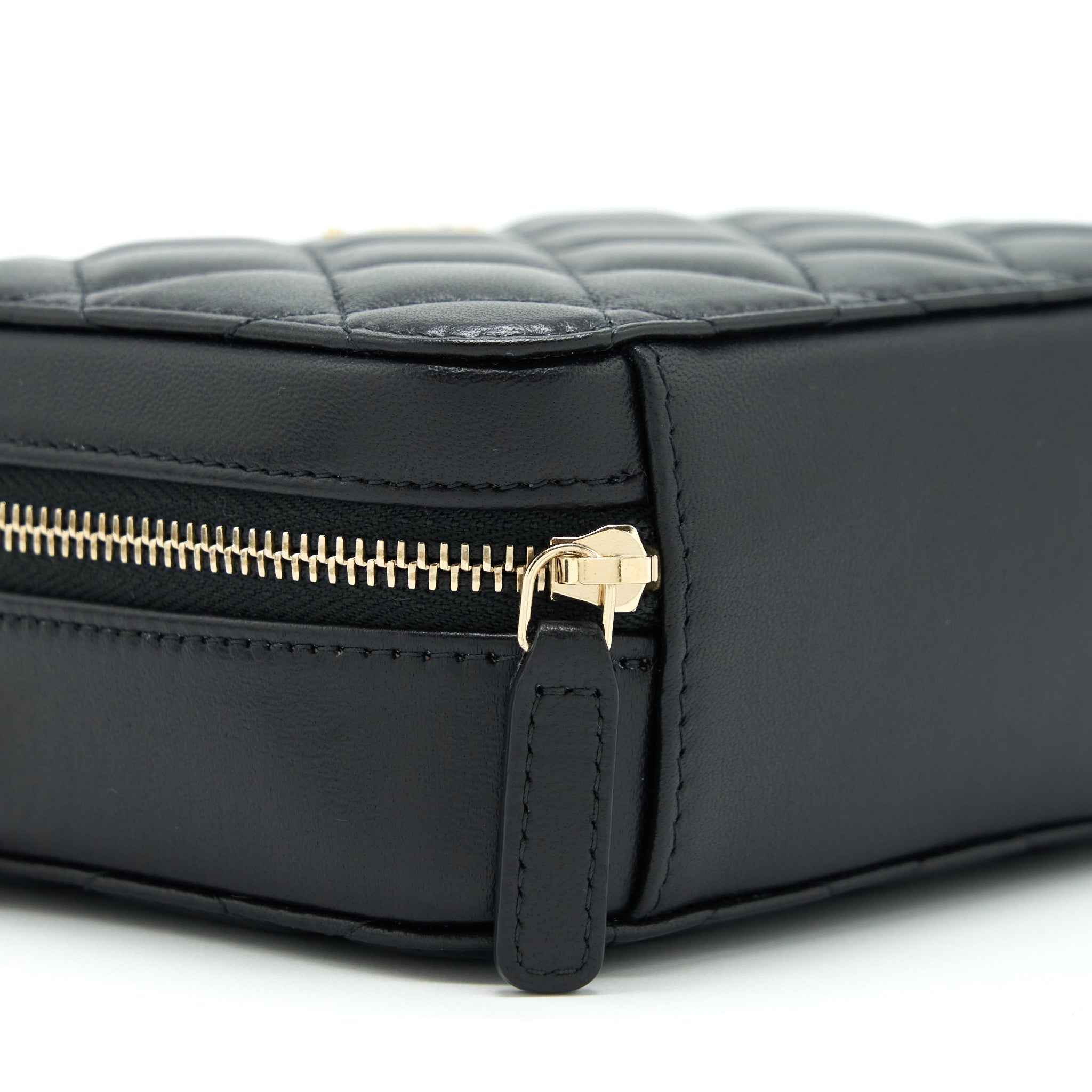chanel-pearl-crush-camera-bag-lambskin-black-ghw