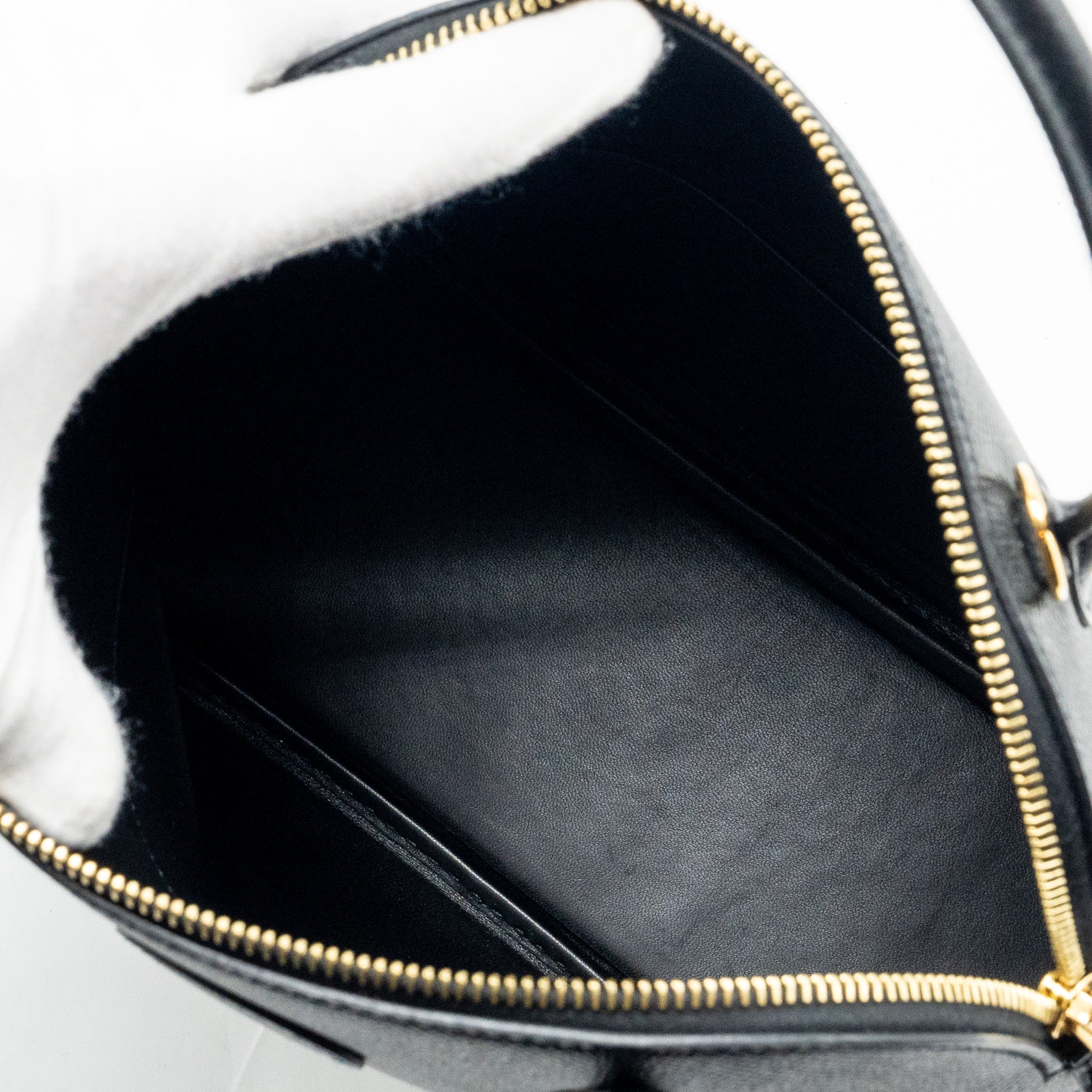 hermes-bolide-27-epsom-black-ghw-stamp-y