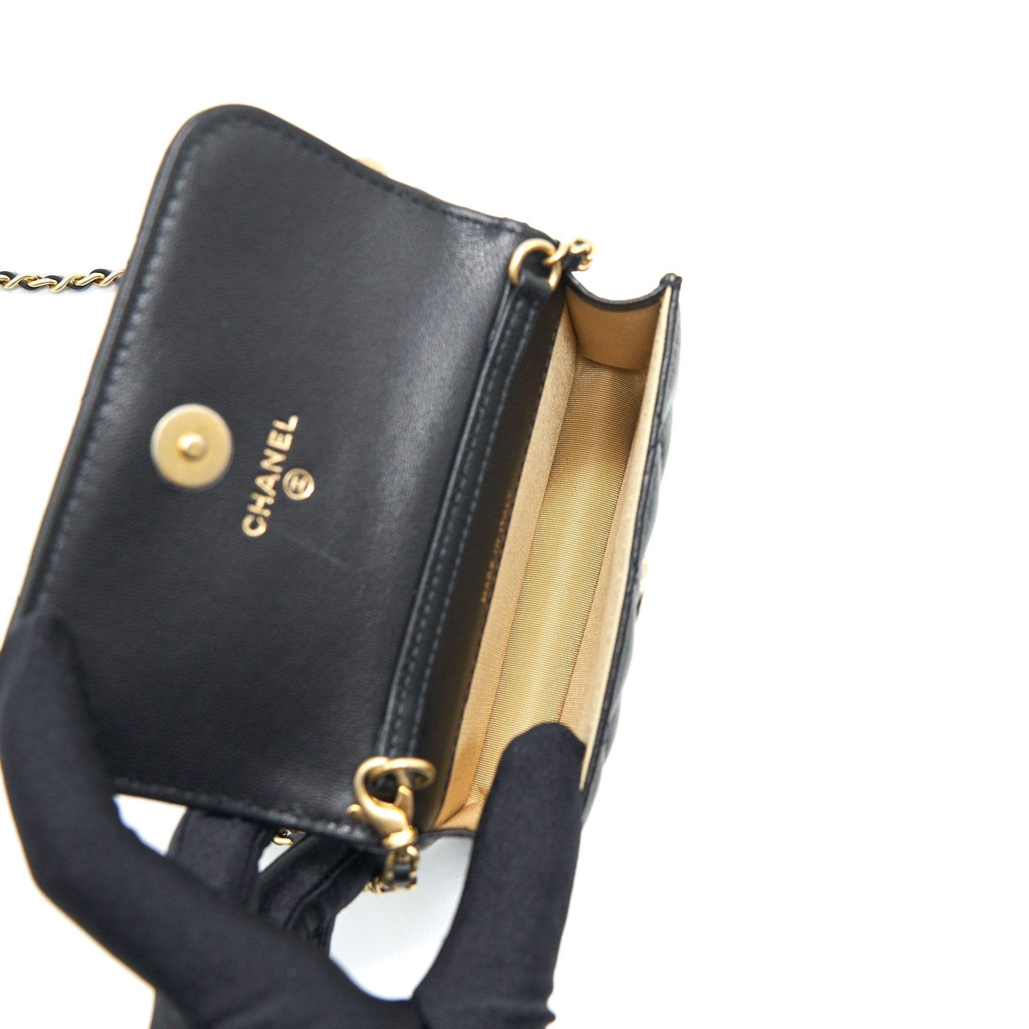 chanel-pearl-crush-belt-bag-black-with-ghw-serial-30