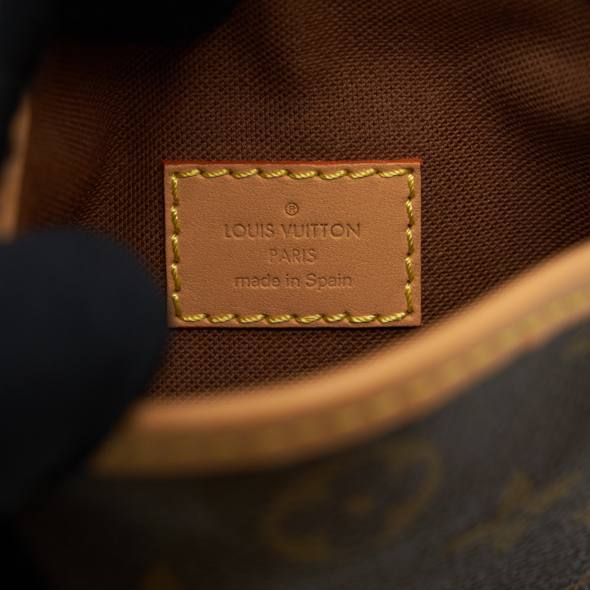 louis-vuitton-fold-me-pouch-monogram-canvas
