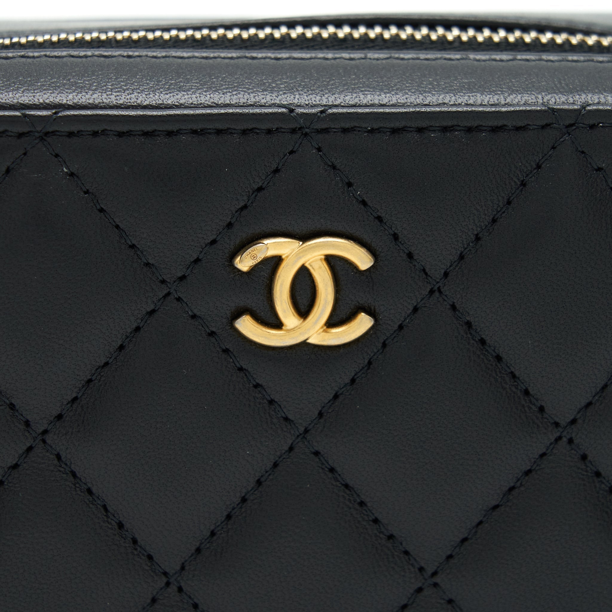 chanel-pearl-crush-camera-bag-lambskin-black-ghw