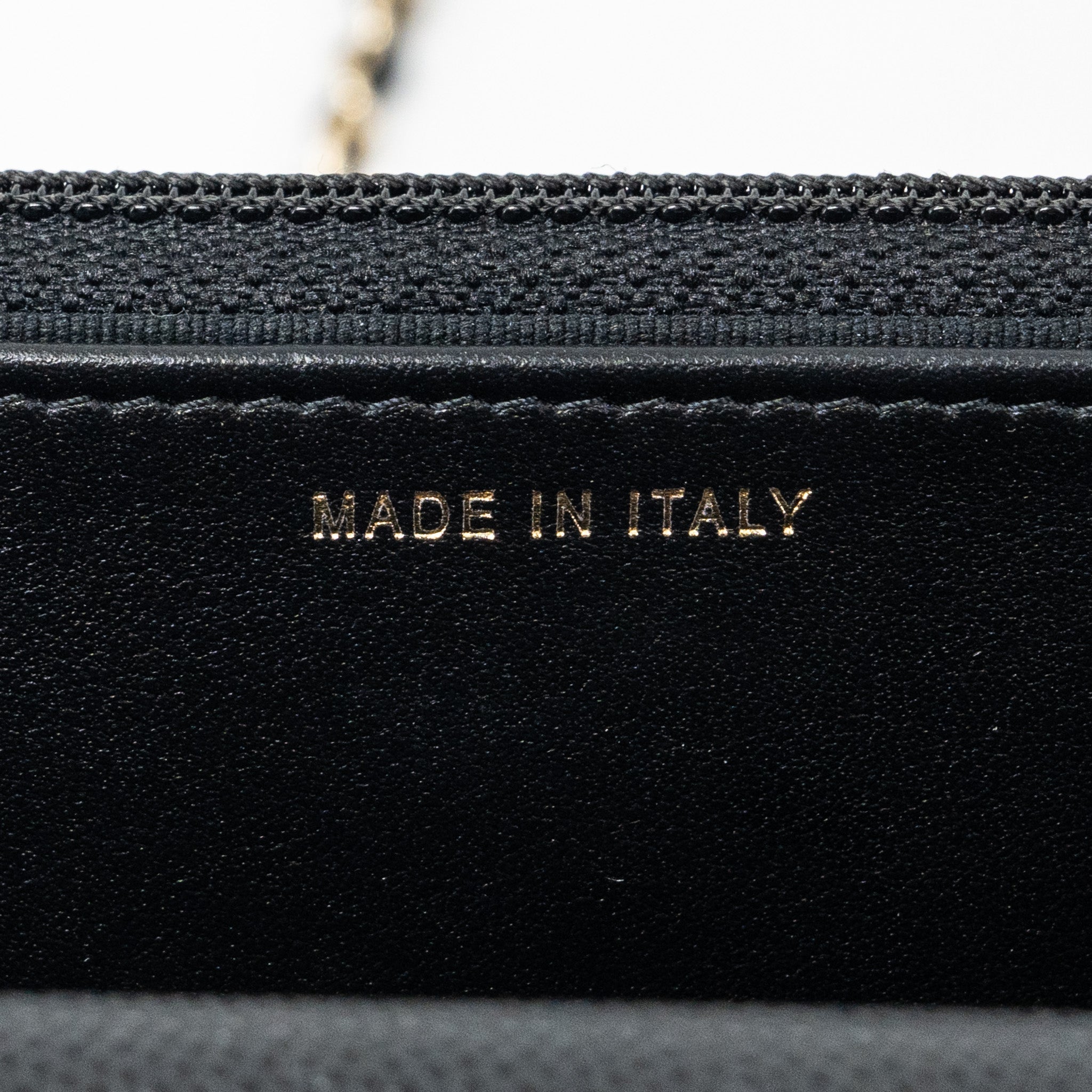 chanel-detailed-logo-wallet-on-chain-black-caviar-lghw-microchip