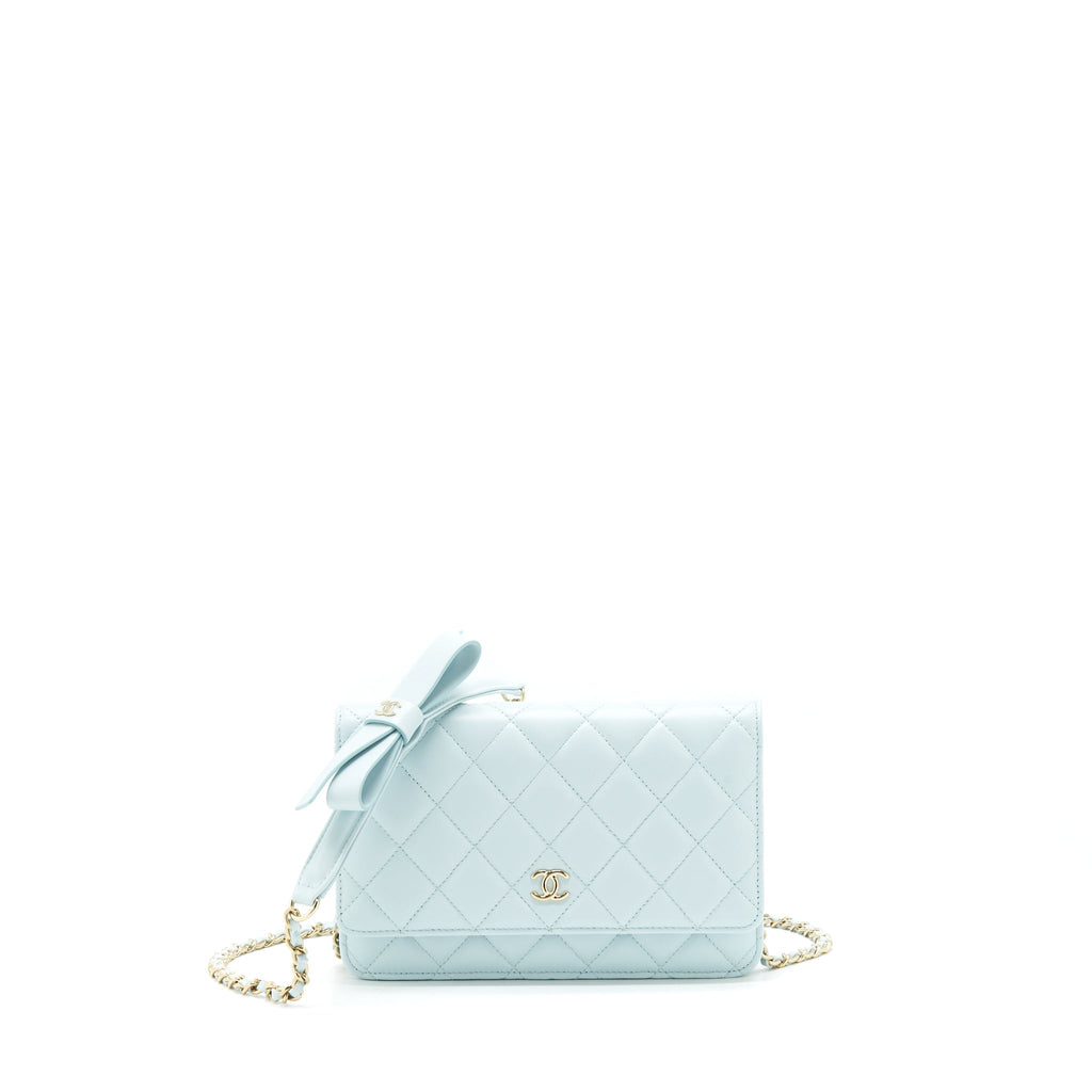 chanel-ribbon-wallet-on-chain-lambskin-light-blue-lghw