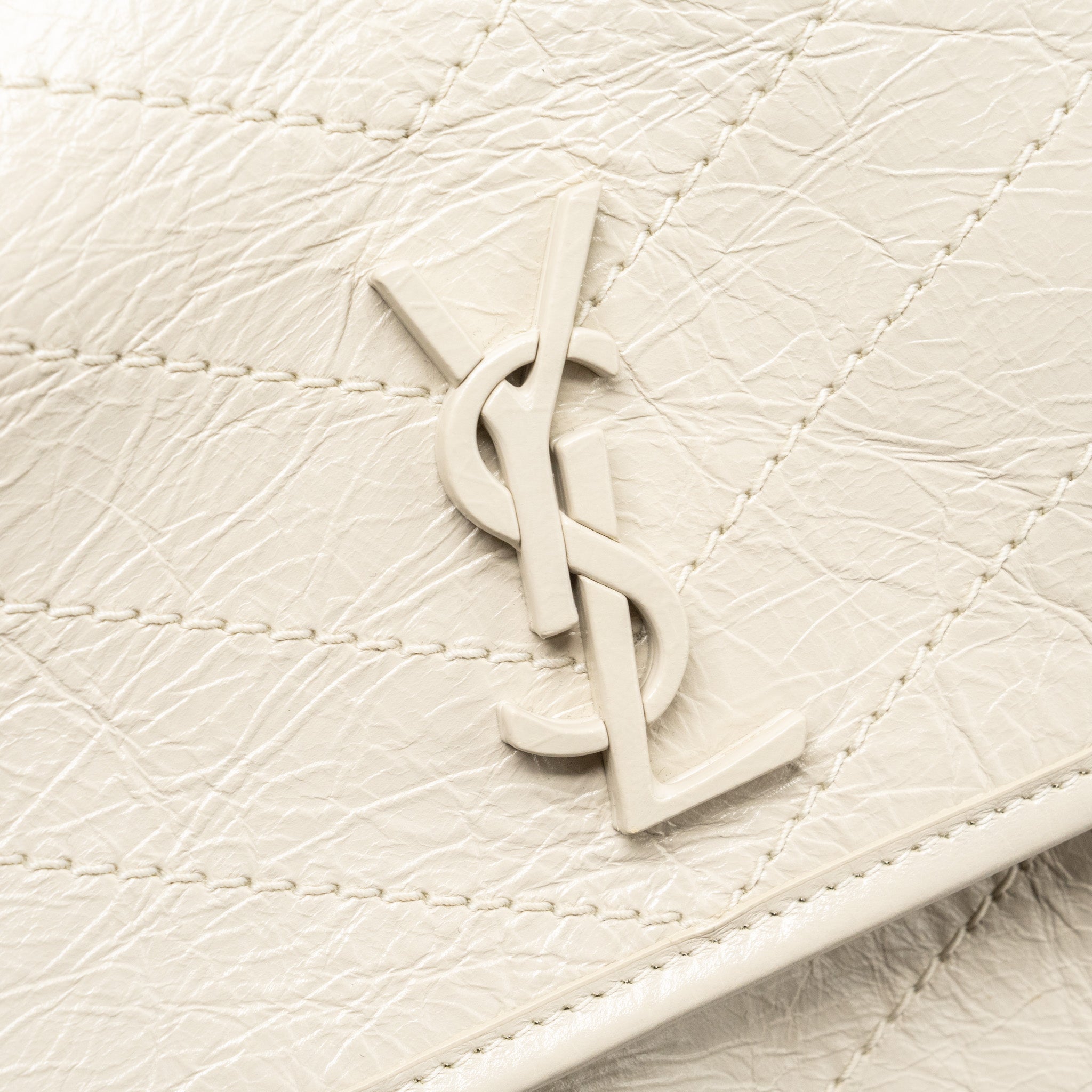 saint-laurent-ysl-niki-baby-flap-bag-calfskin-blanc-with-blanc-hardware