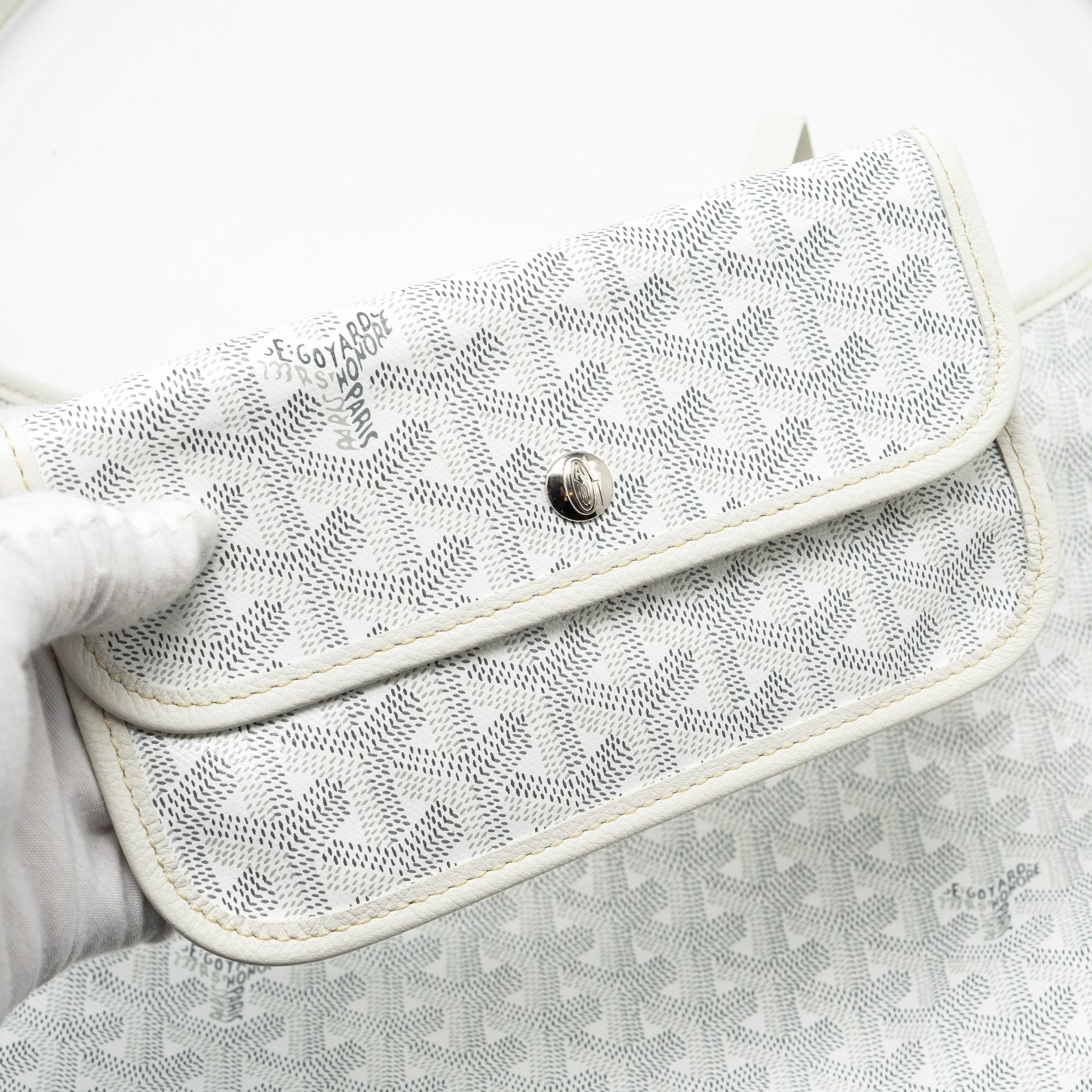 goyard-boheme-hobo-bag-goyardline-canvas-calfskin-white-shw