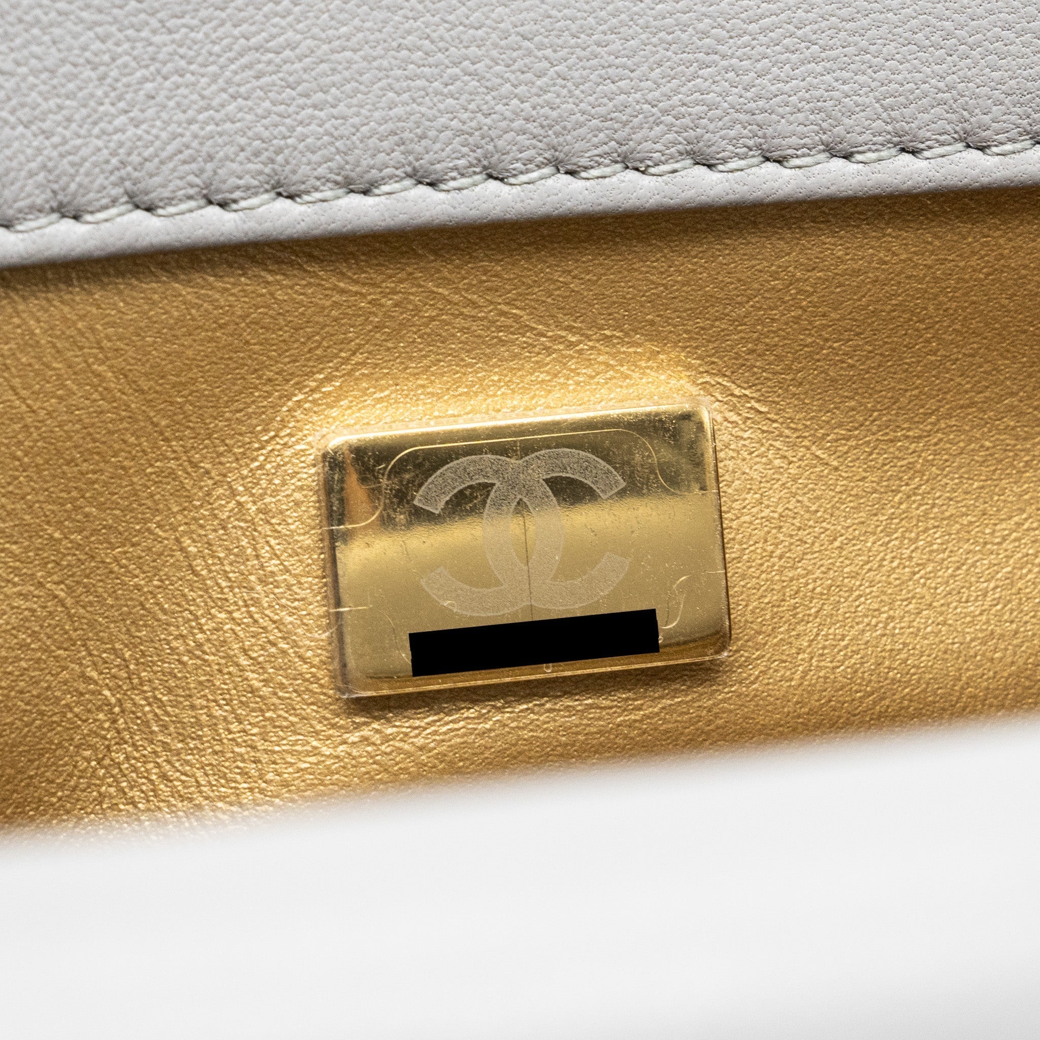 chanel-pearl-crush-mini-square-flap-bag-lambskin-light-grey-ghwmicrochip