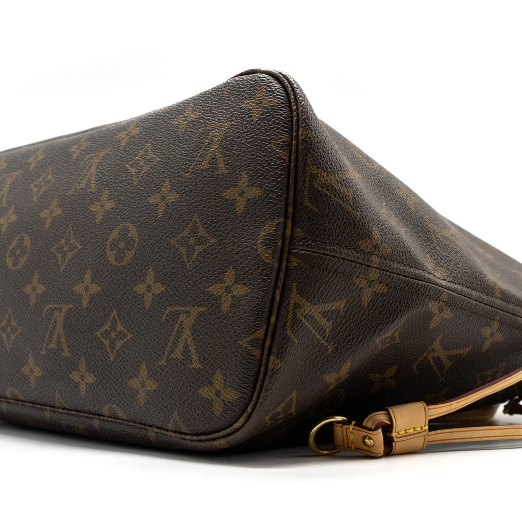 louis-vuttion-neverfull-mm-monogram-canvas-ghw