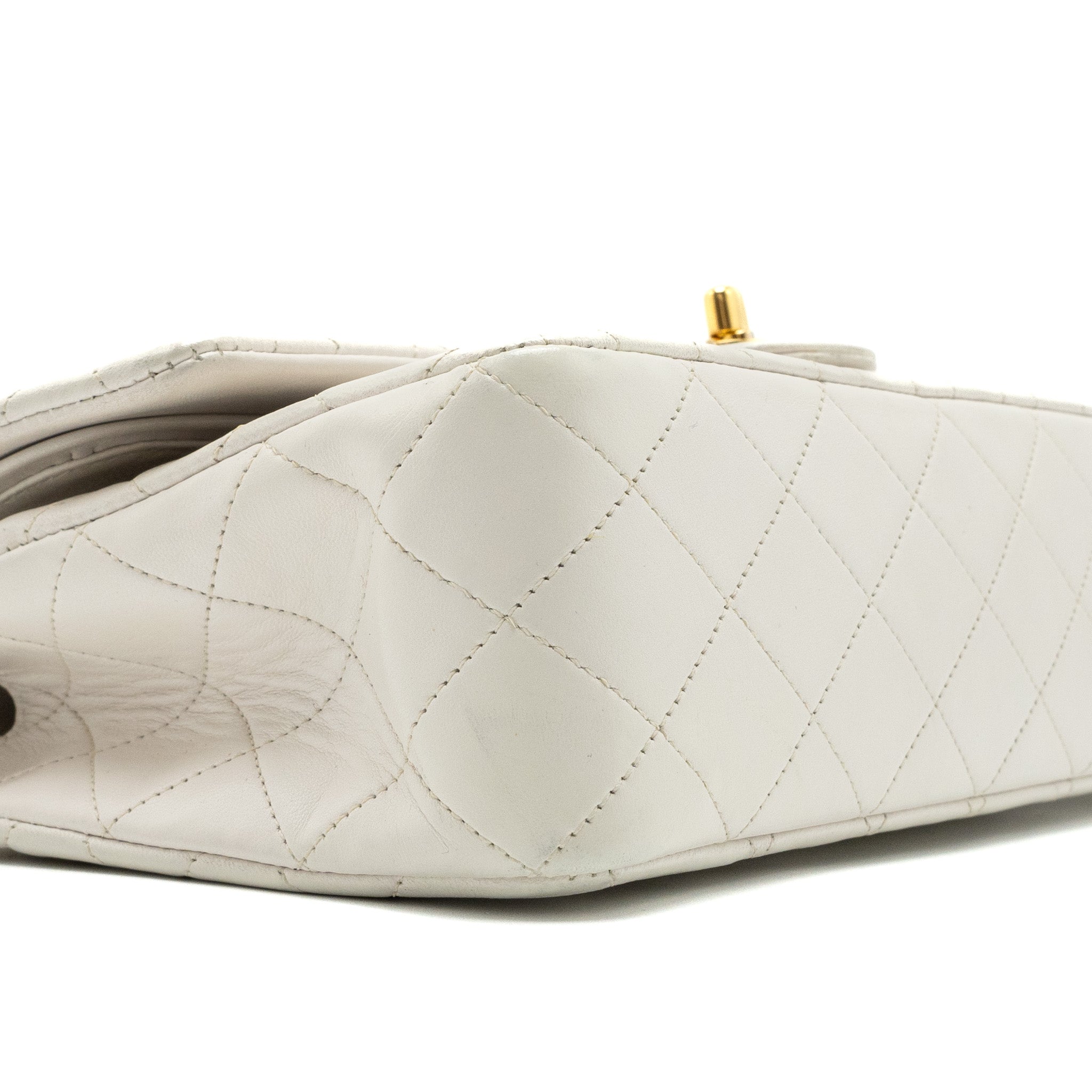 chanel-medium-classic-double-flap-bag-lambskin-white-ghw