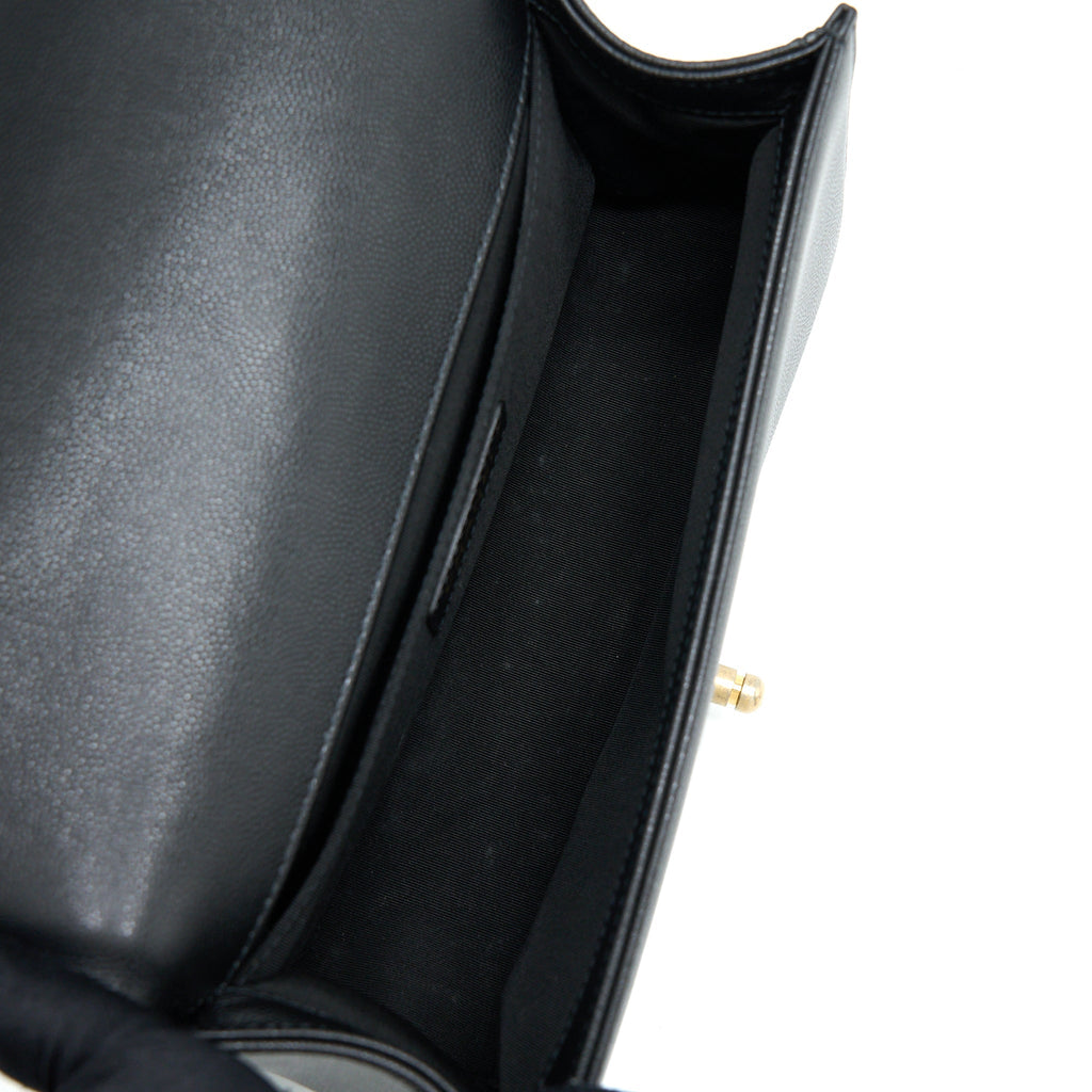chanel-medium-boy-bag-caviar-black-brushed-ghw